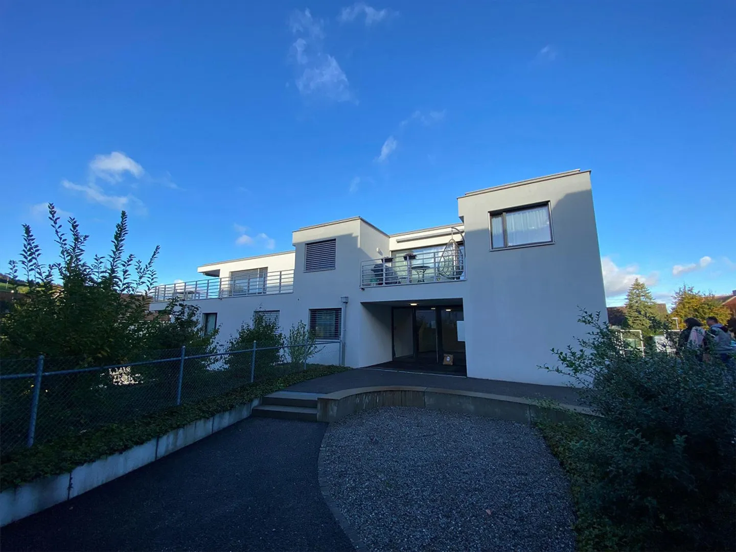 Moderne 2,5-Zimmerwohnung mit grossem Südwest-Balkon - Foto 1 von 9