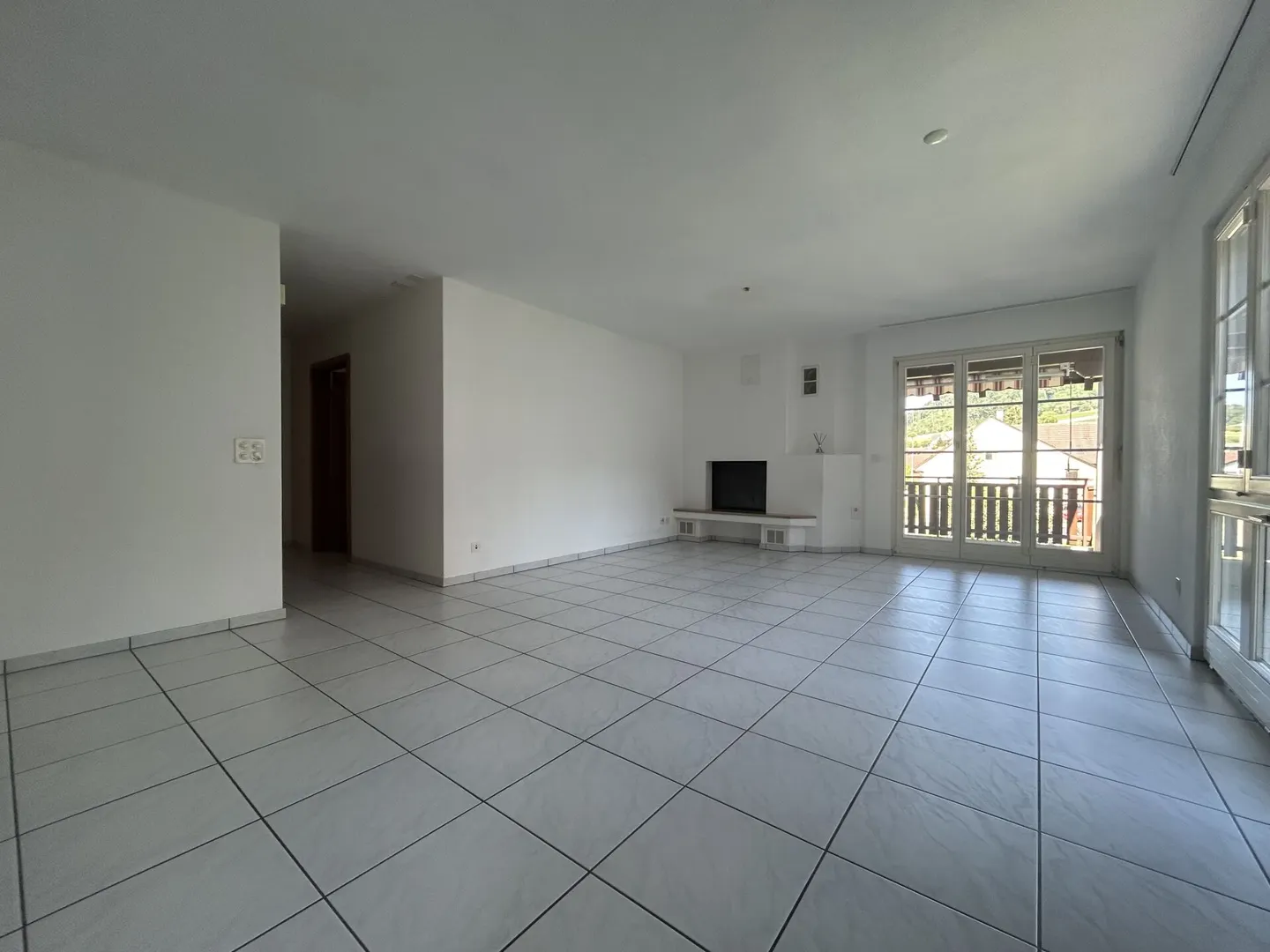 Wil / Appartement 4.5 pièces 2ème + 3ème étage Est E 24 - Photo 4 sur 11