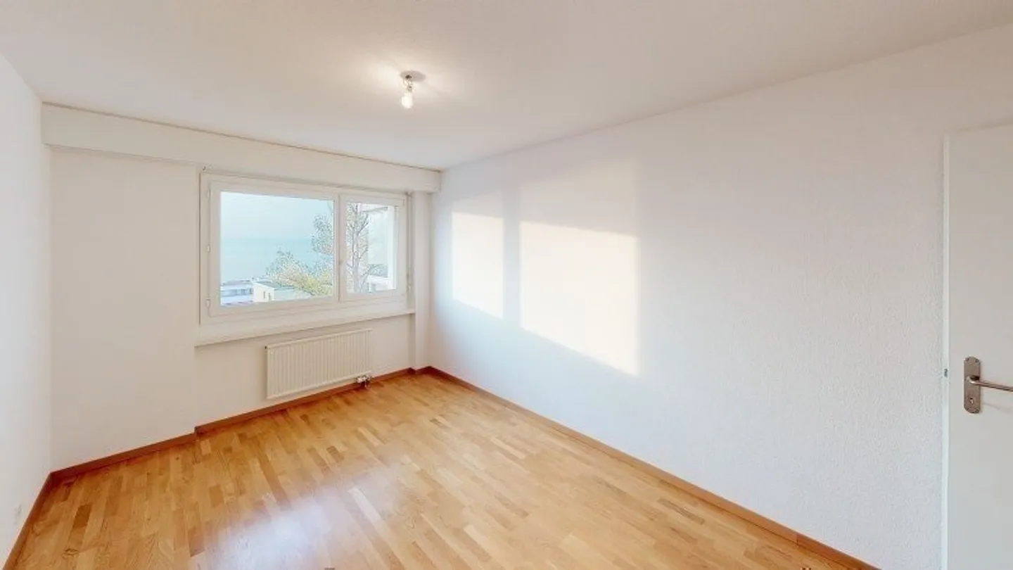 Would you like to live in a renovated apartment? - Photo 7 of 10