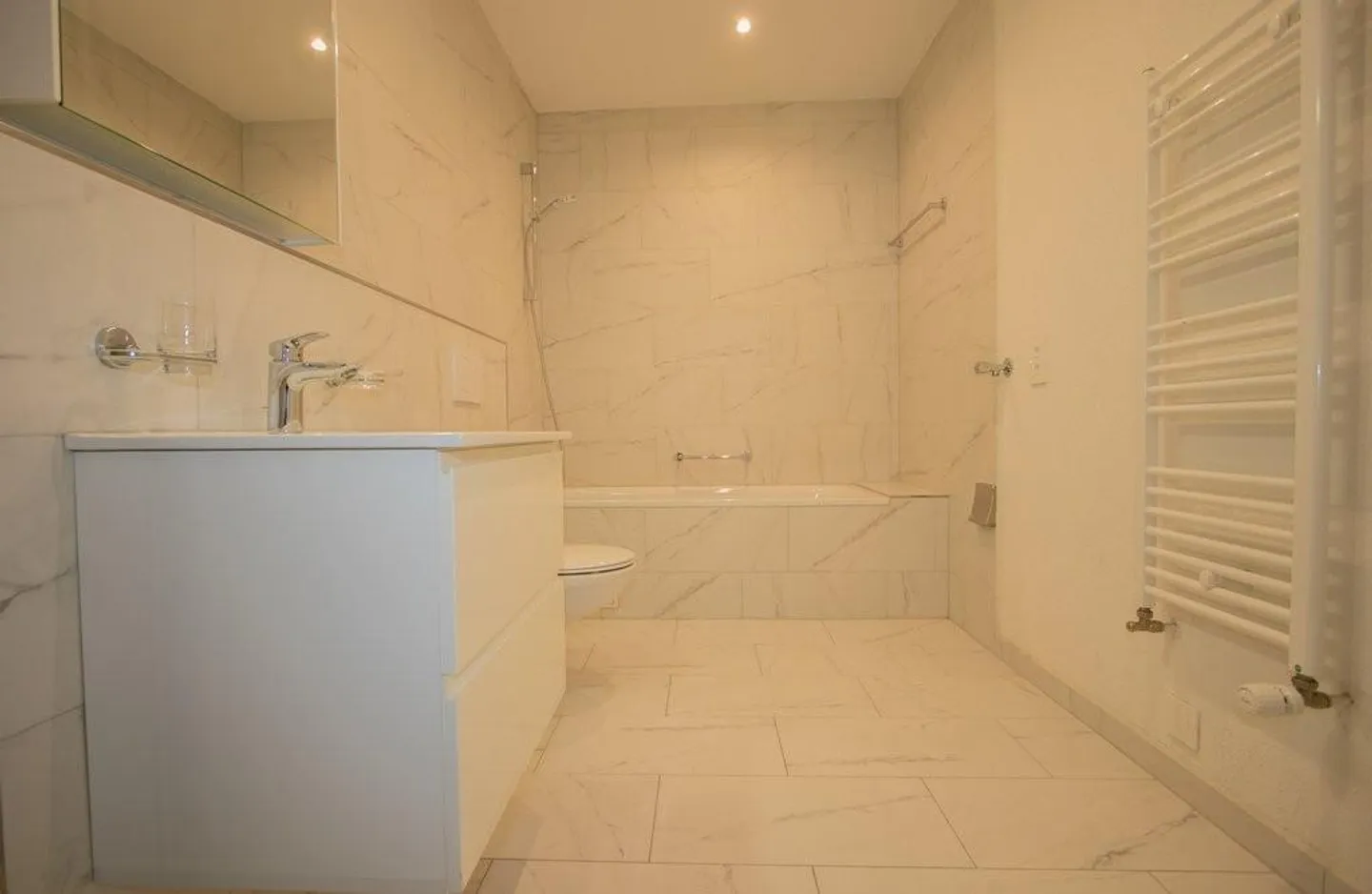 2.5-room apartment in a central location - first month free! - Photo 1 of 7