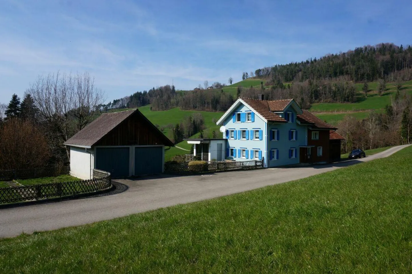 Charmantes Einfamilienhaus mit Garten - Foto 2 von 15