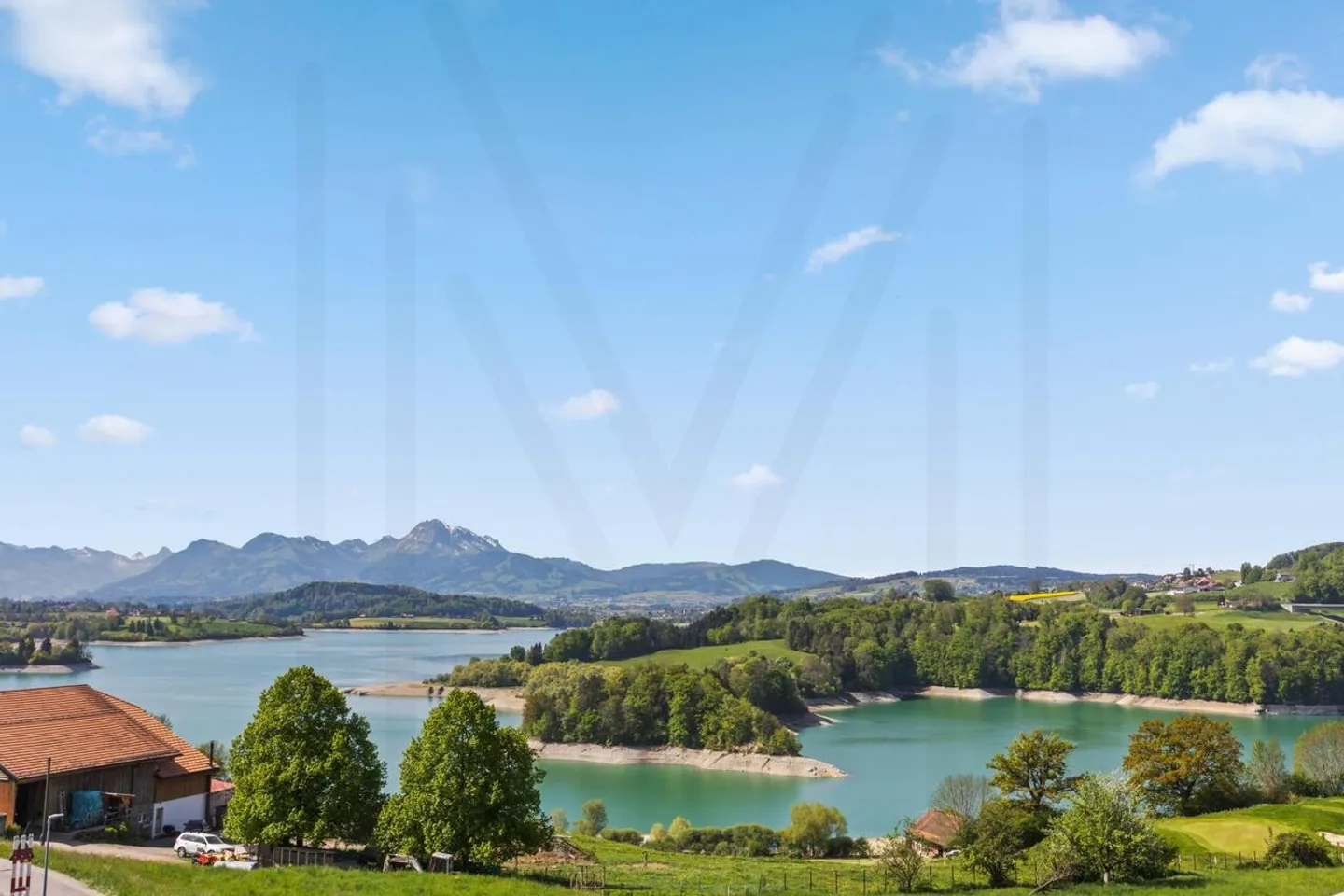 DUPLEX 6,5 STANZE ALL'ULTIMO PIANO, VISTA ECCEZIONALE!!! - Foto 1 di 11