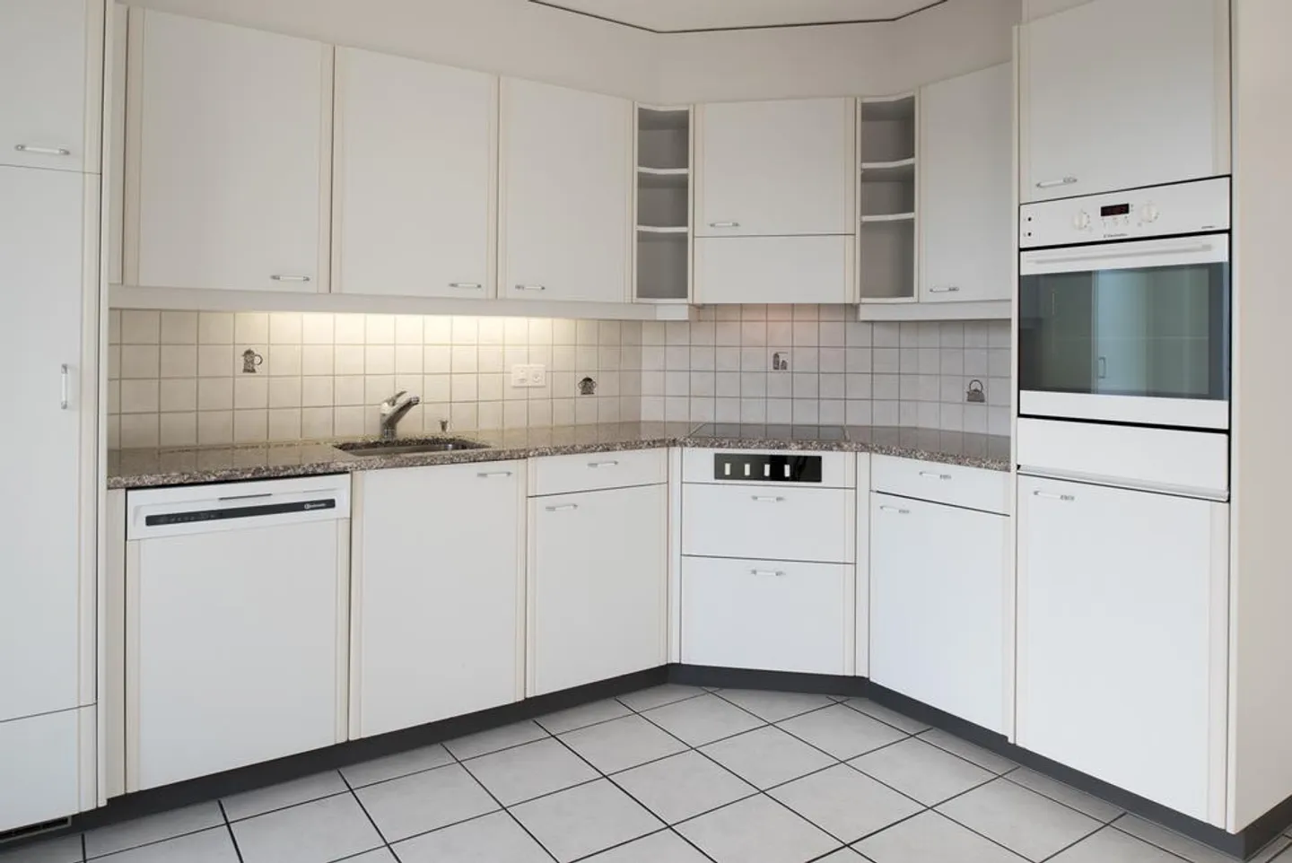 RENT WITHOUT DEPOSIT - Are you looking for your first apartment? - Photo 3 of 8