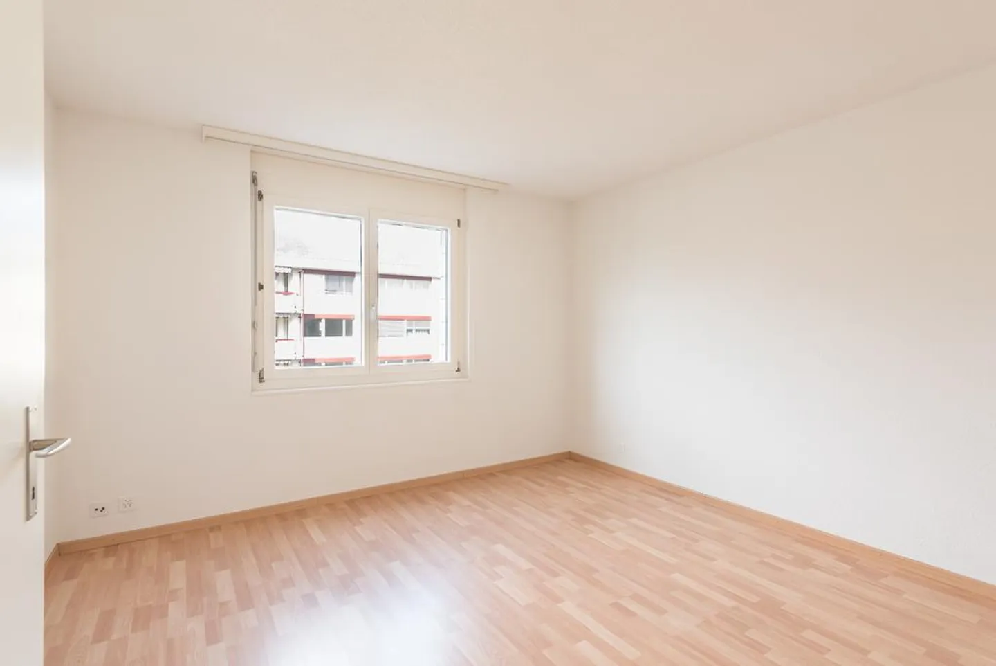 RENT WITHOUT DEPOSIT - Are you looking for your first apartment? - Photo 4 of 8