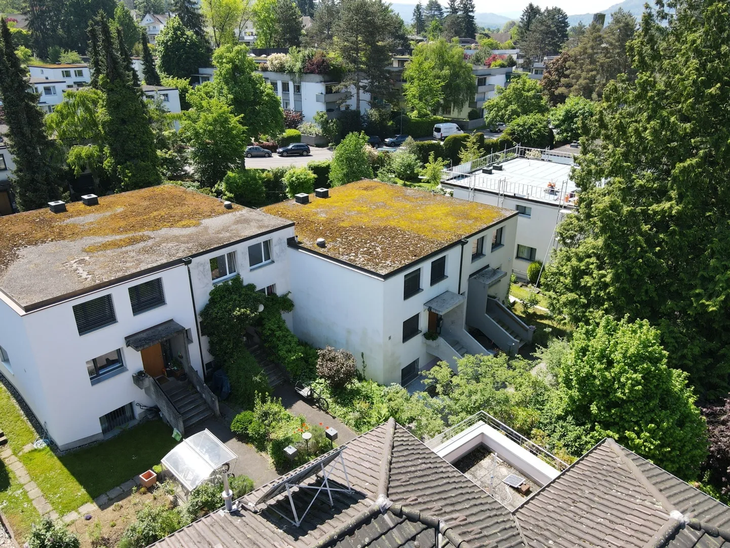 Casa a schiera con giardino in una posizione ambita ad Arlesheim - Foto 1 di 13