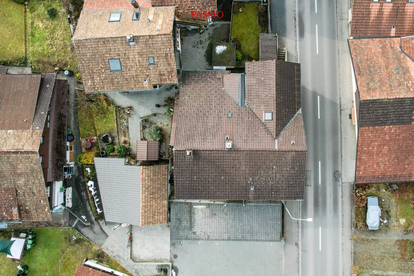 Maison semi-détachée de 7,5 pièces avec vue sur le lac et potentiel - Photo 28 sur 33