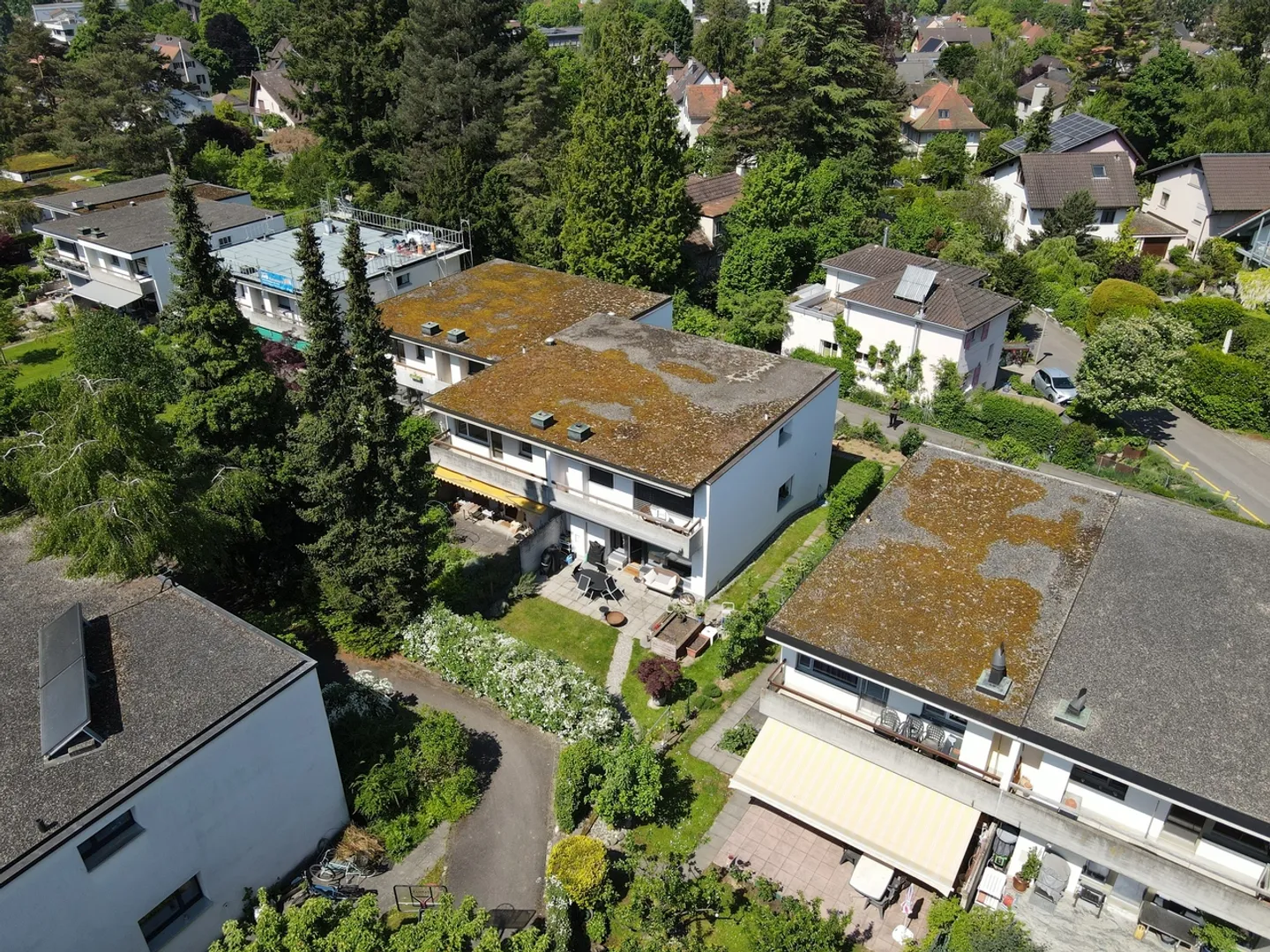Casa a schiera con giardino in una posizione ambita ad Arlesheim - Foto 2 di 13