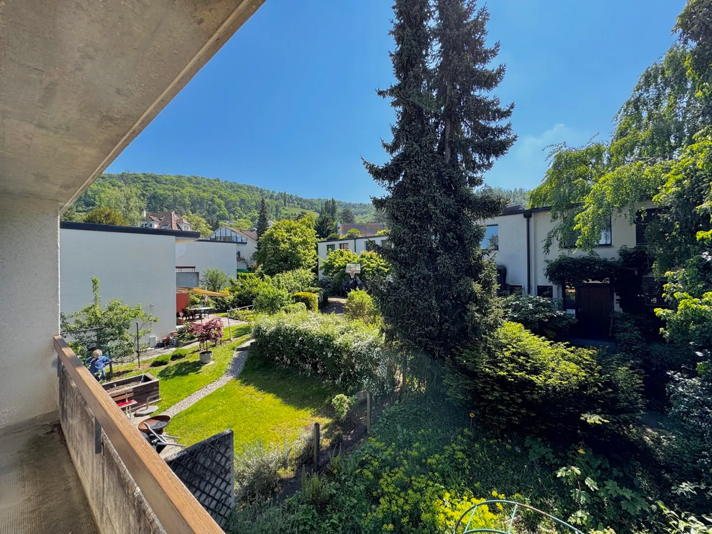 Casa a schiera con giardino in una posizione ambita ad Arlesheim - Foto 9 di 13