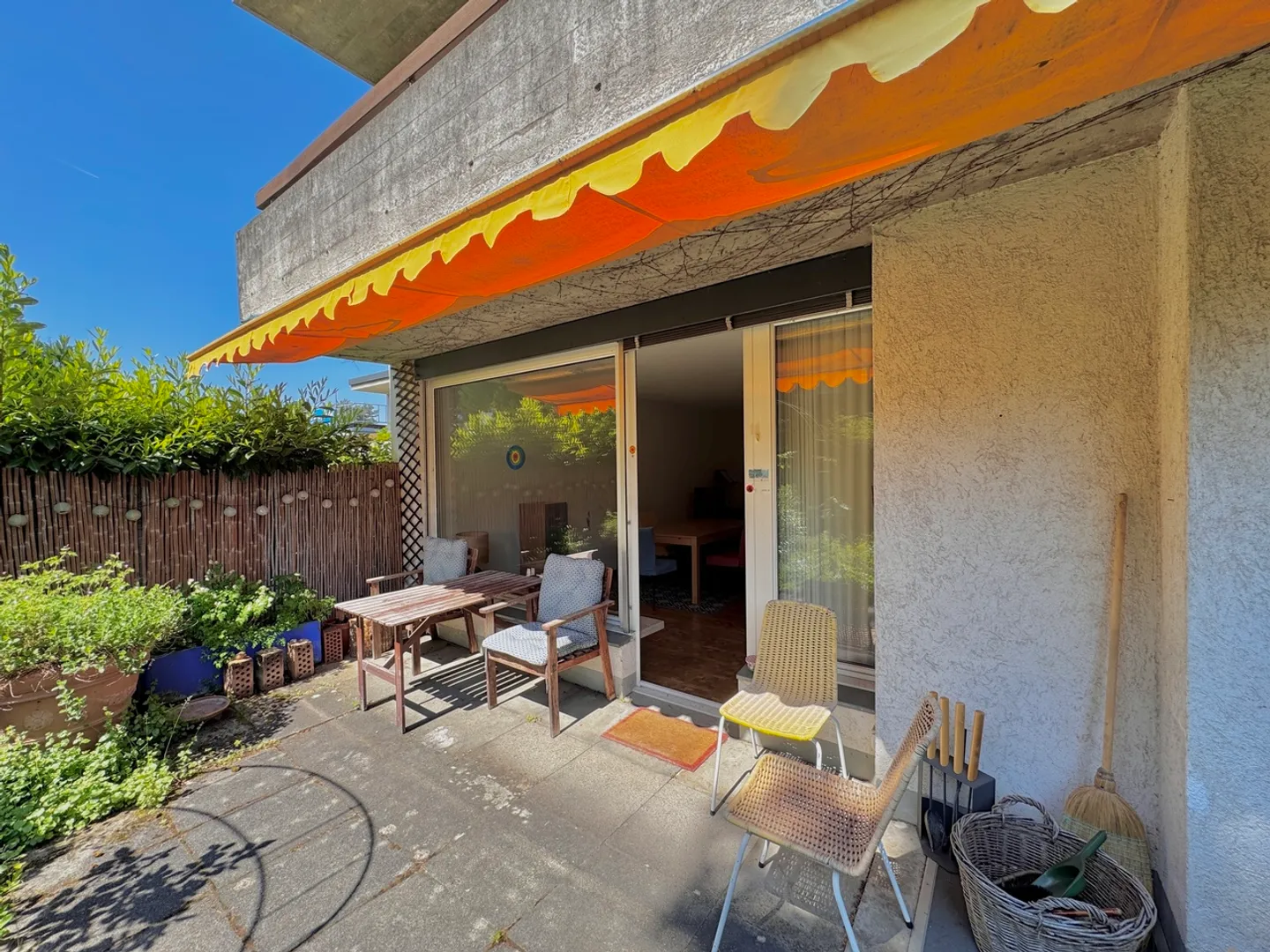 Casa a schiera con giardino in una posizione ambita ad Arlesheim - Foto 5 di 13