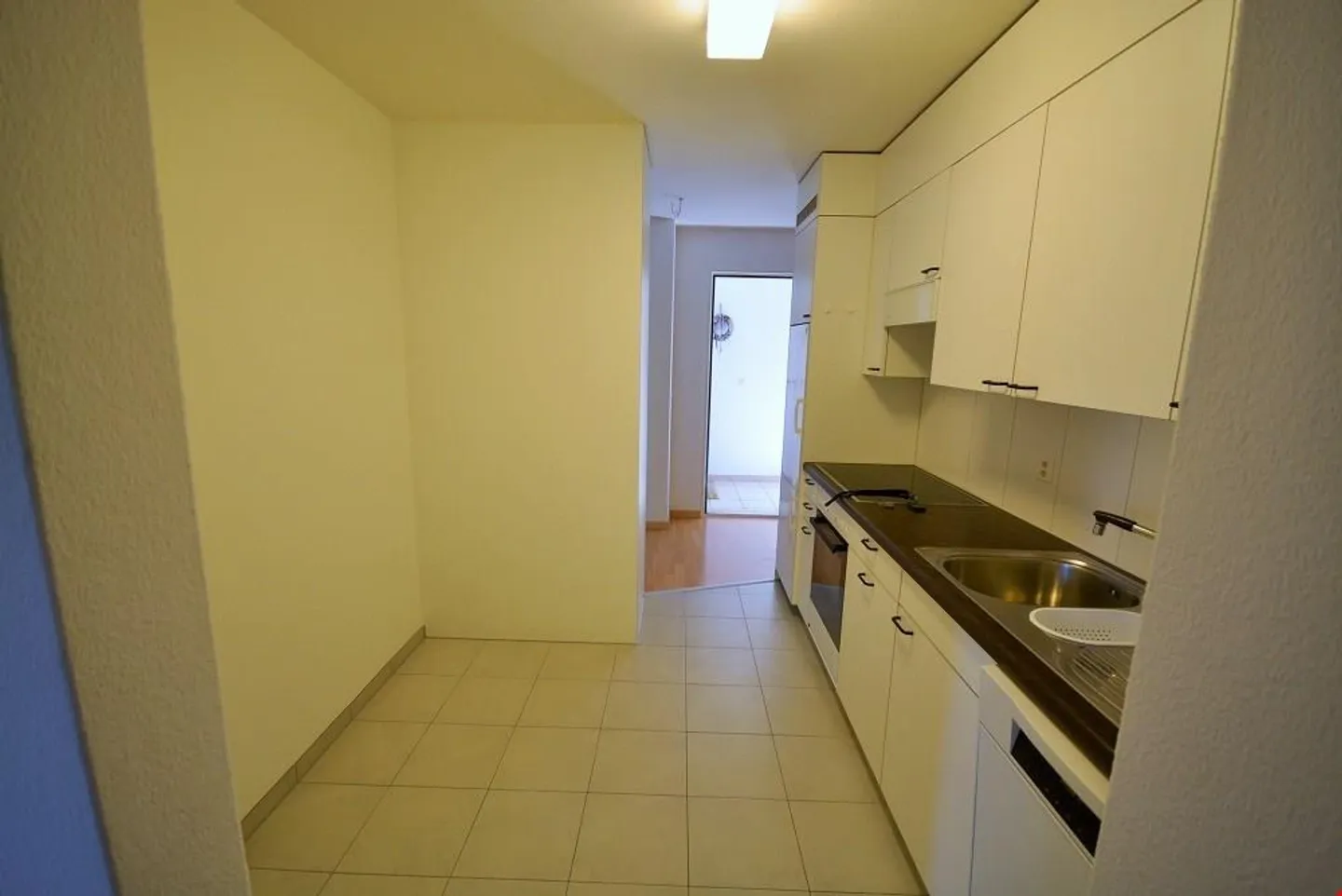 Appartamento singolo con balcone - Foto 5 di 7