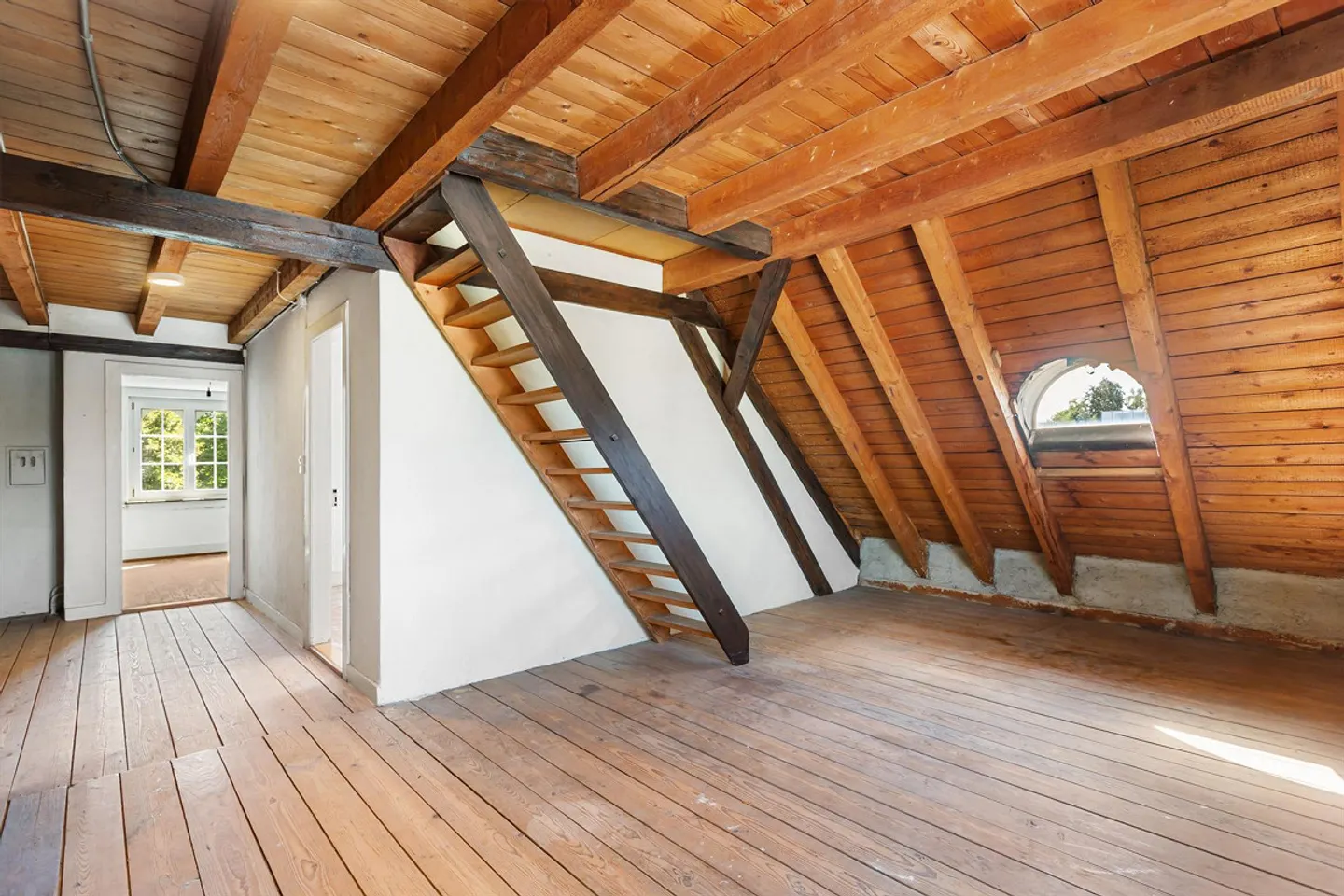Casa caratteristica di 8,5 stanze con grande giardino in posizione centrale - Foto 27 di 30