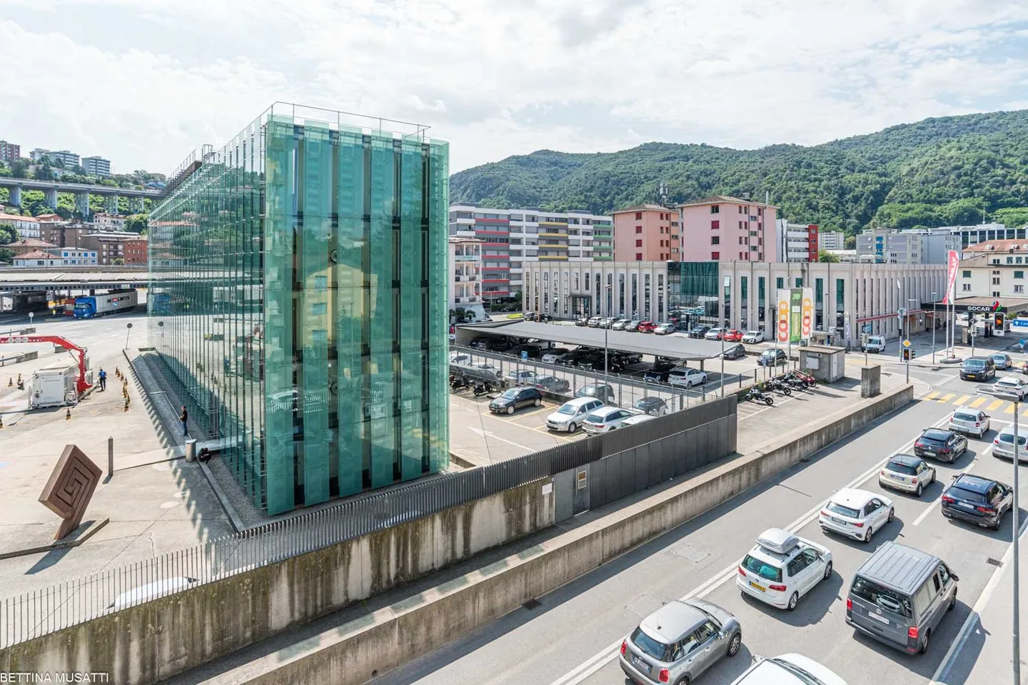 CHIASSO – SPACIOUS OFFICE - Photo 9 of 10