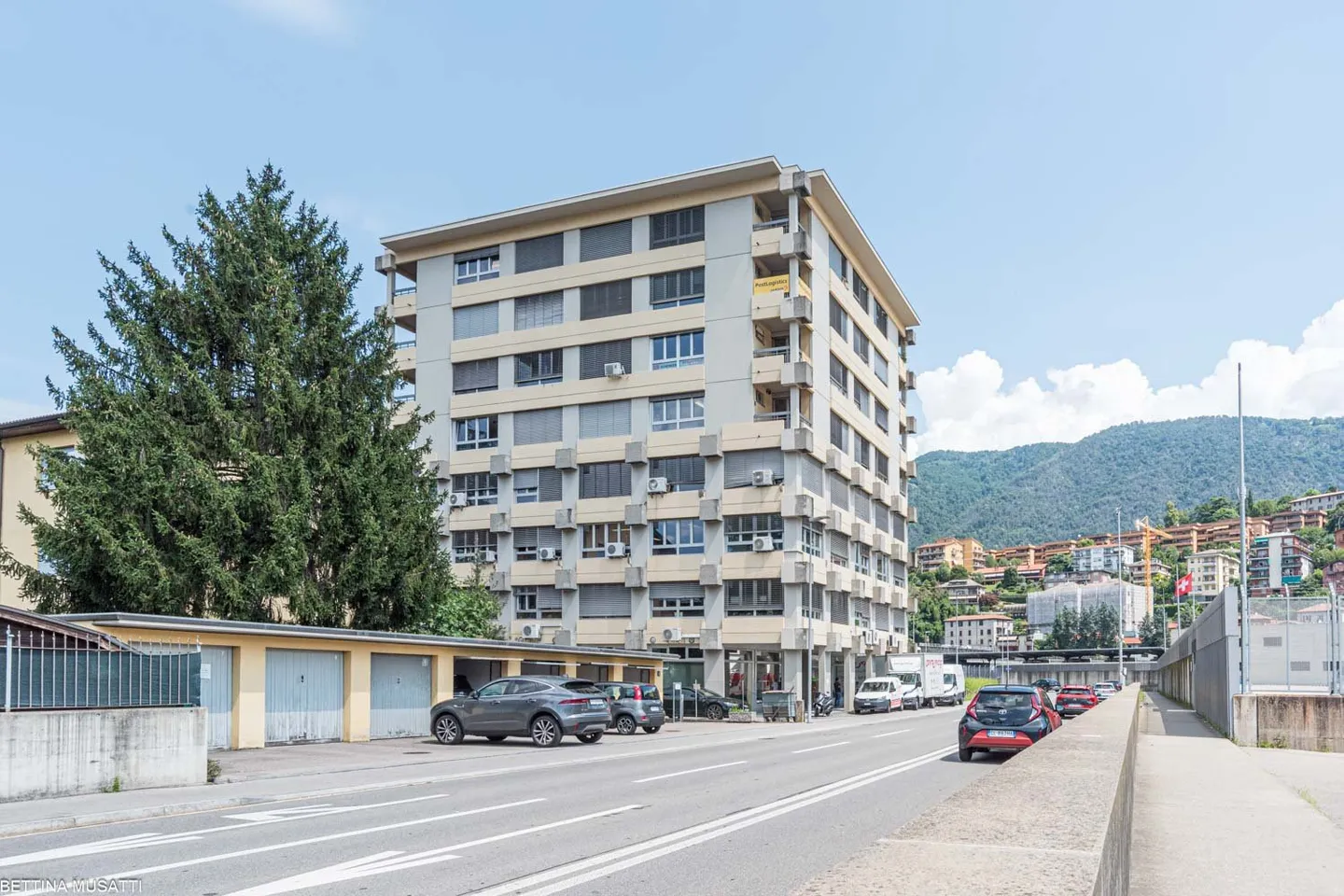 CHIASSO – SPACIOUS OFFICE - Photo 10 of 10