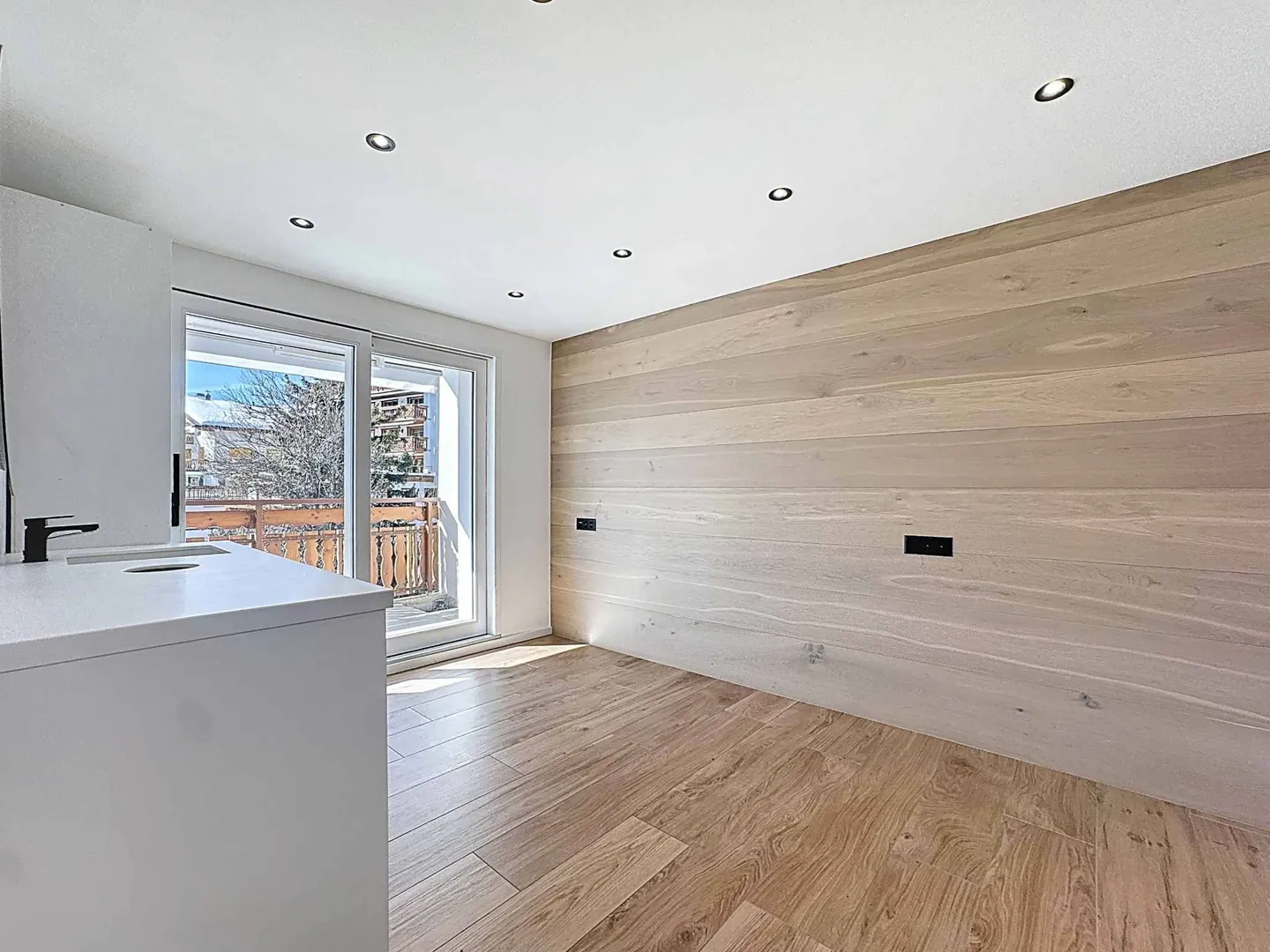 Exceptional situation in the heart of Crans with panoramic view - Photo 9 of 12