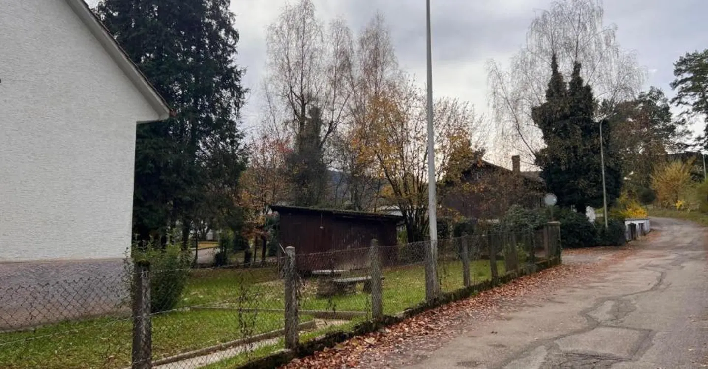 Terreno ideale per 3 ville - Foto 2 di 8