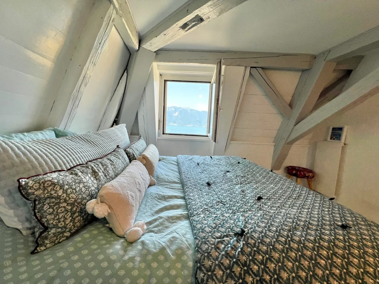 Magnificent Winegrower's House with Charm and Panoramic View of the Lake - Photo 5 of 12
