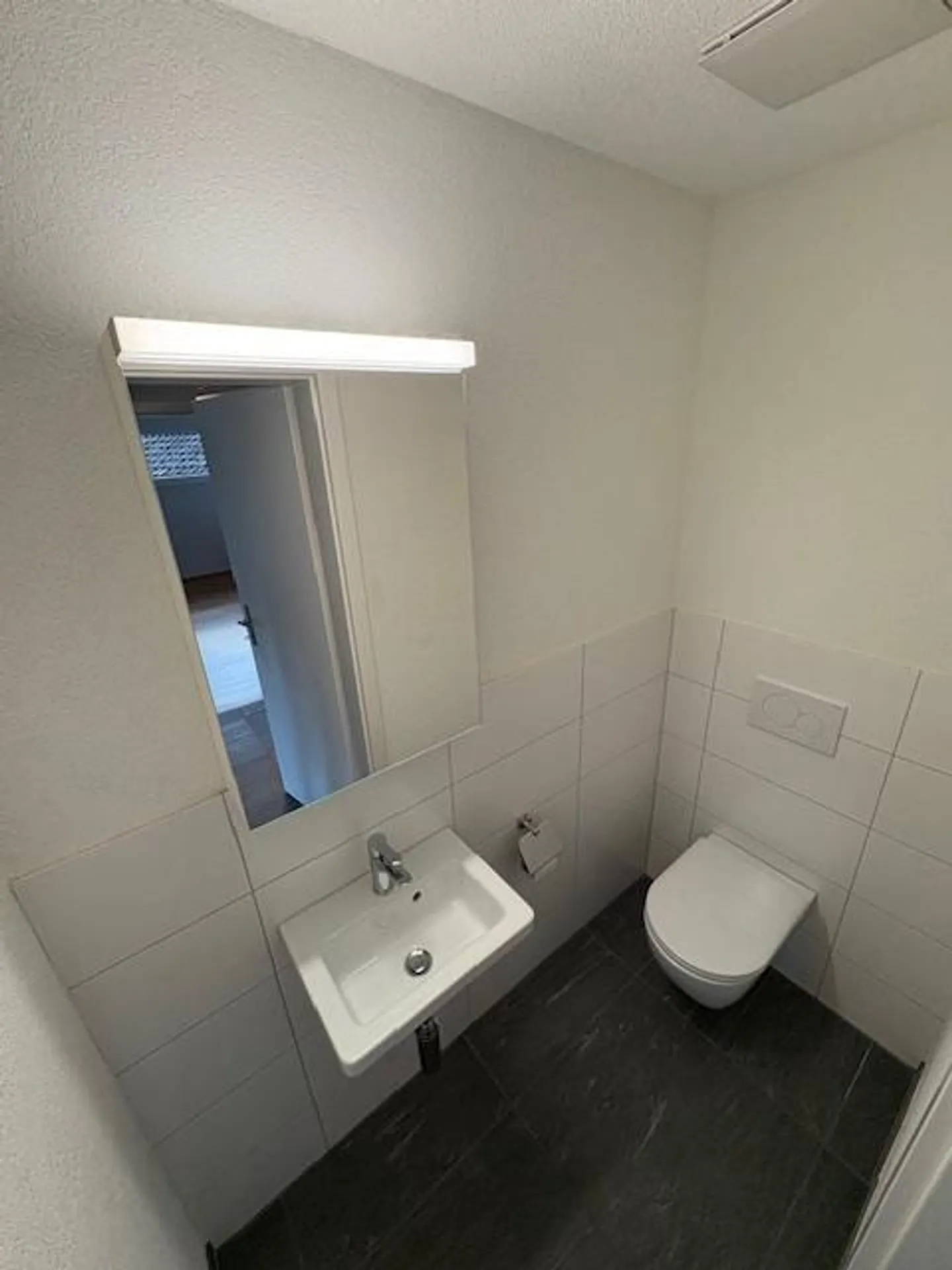 4.5-room apartment with large terrace and mountain view for rent new - Photo 14 of 17