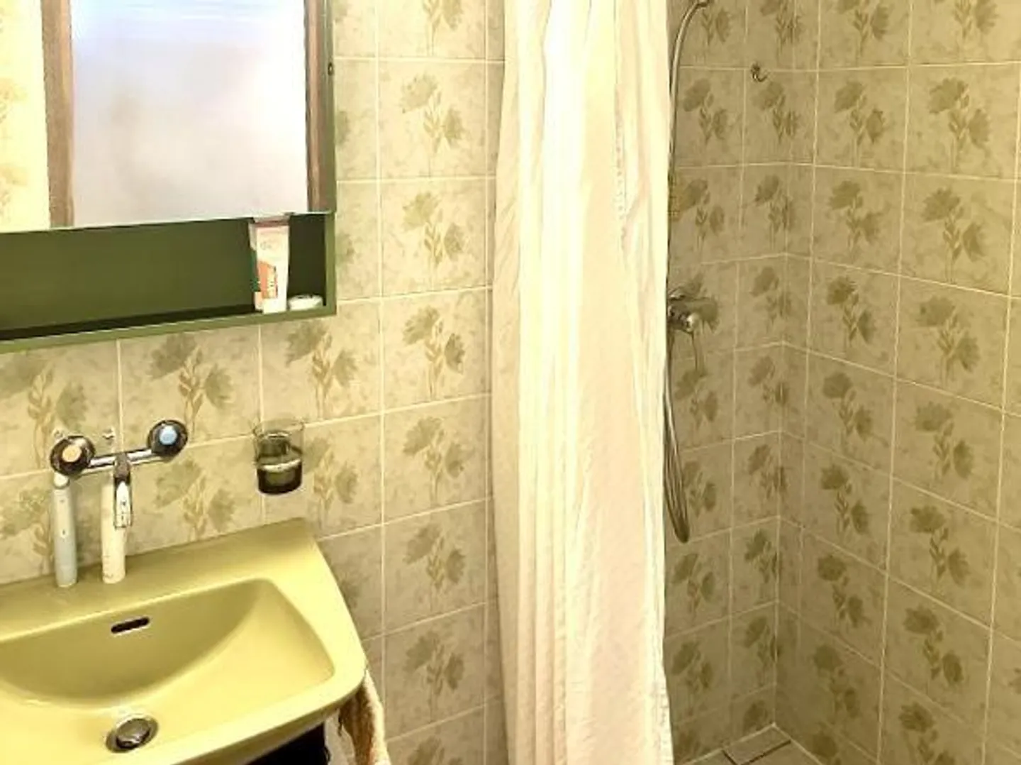 Rustico di 4 stanze con giardino in una posizione molto tranquilla e soleggiata... - Foto 17 di 34