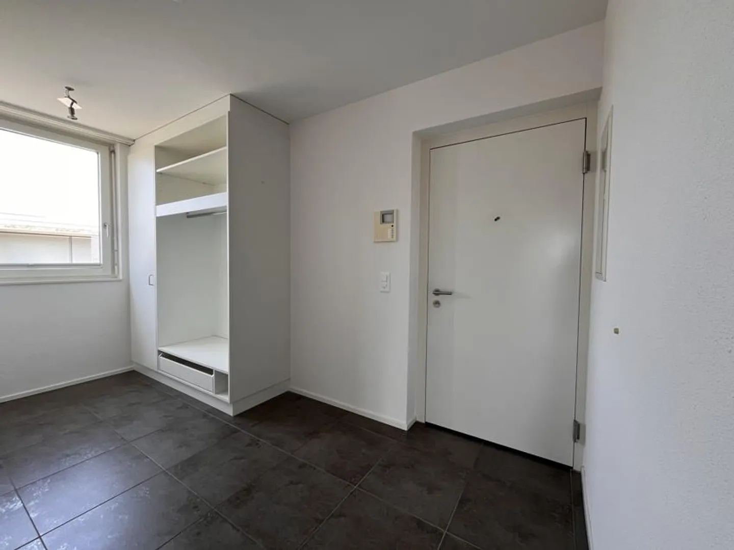 grosse 4.5-Zimmer Wohnung an zentraler Lage - Photo 3 of 16