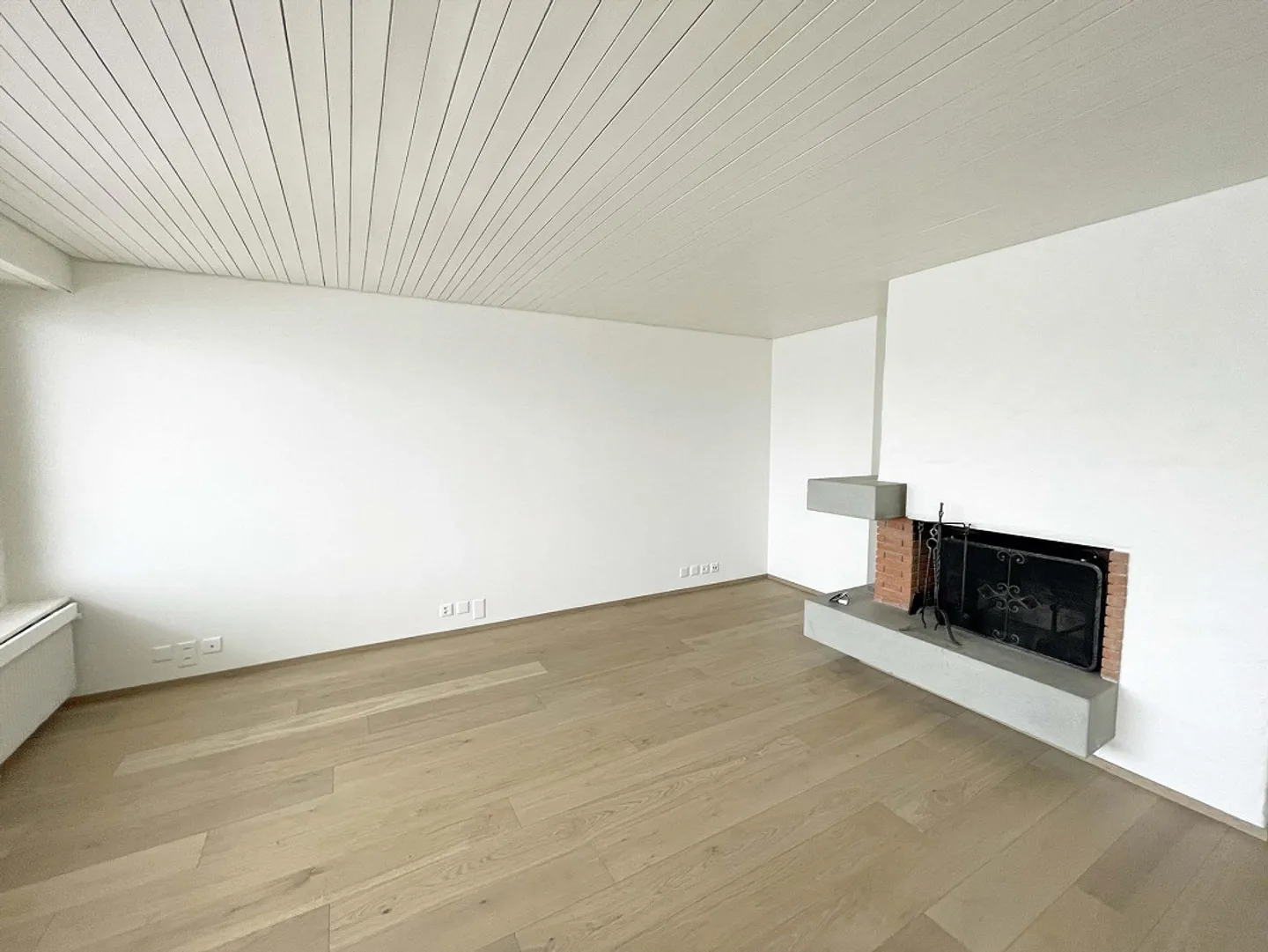 Appartement rénové dans un emplacement central - Photo 2 sur 6