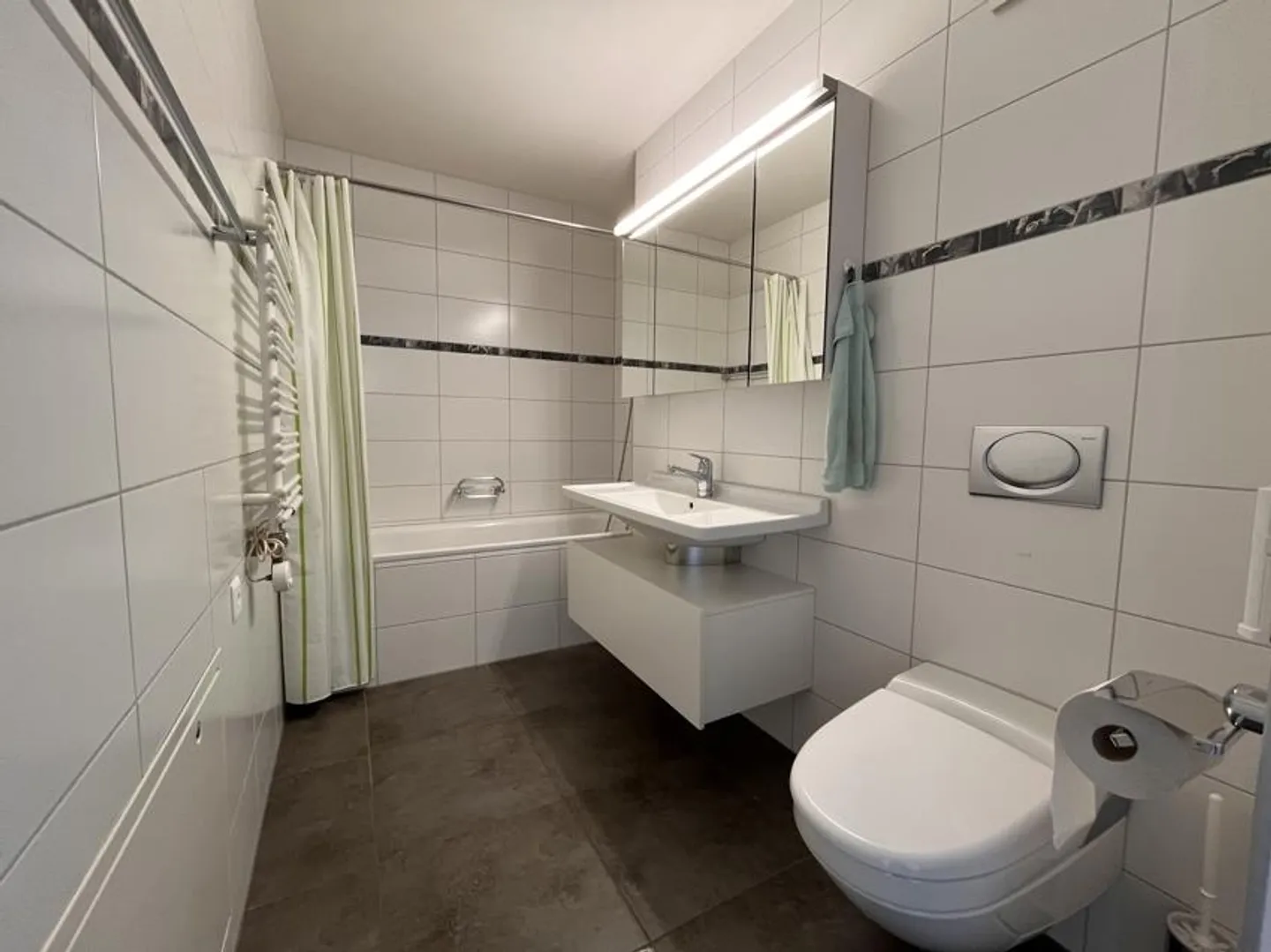 grosse 4.5-Zimmer Wohnung an zentraler Lage - Photo 11 of 16