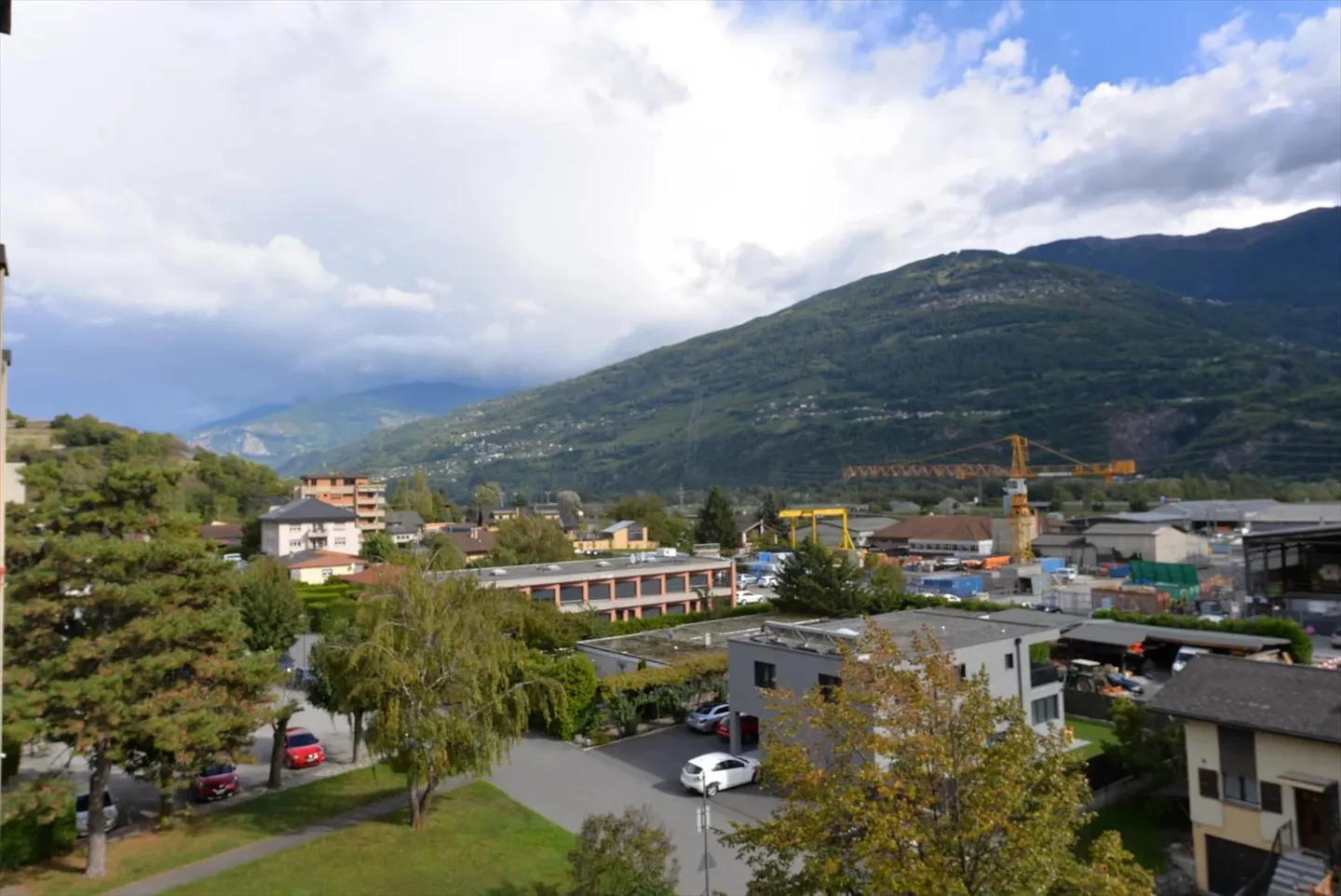 4.5 Room Apartment - Photo 1 of 8