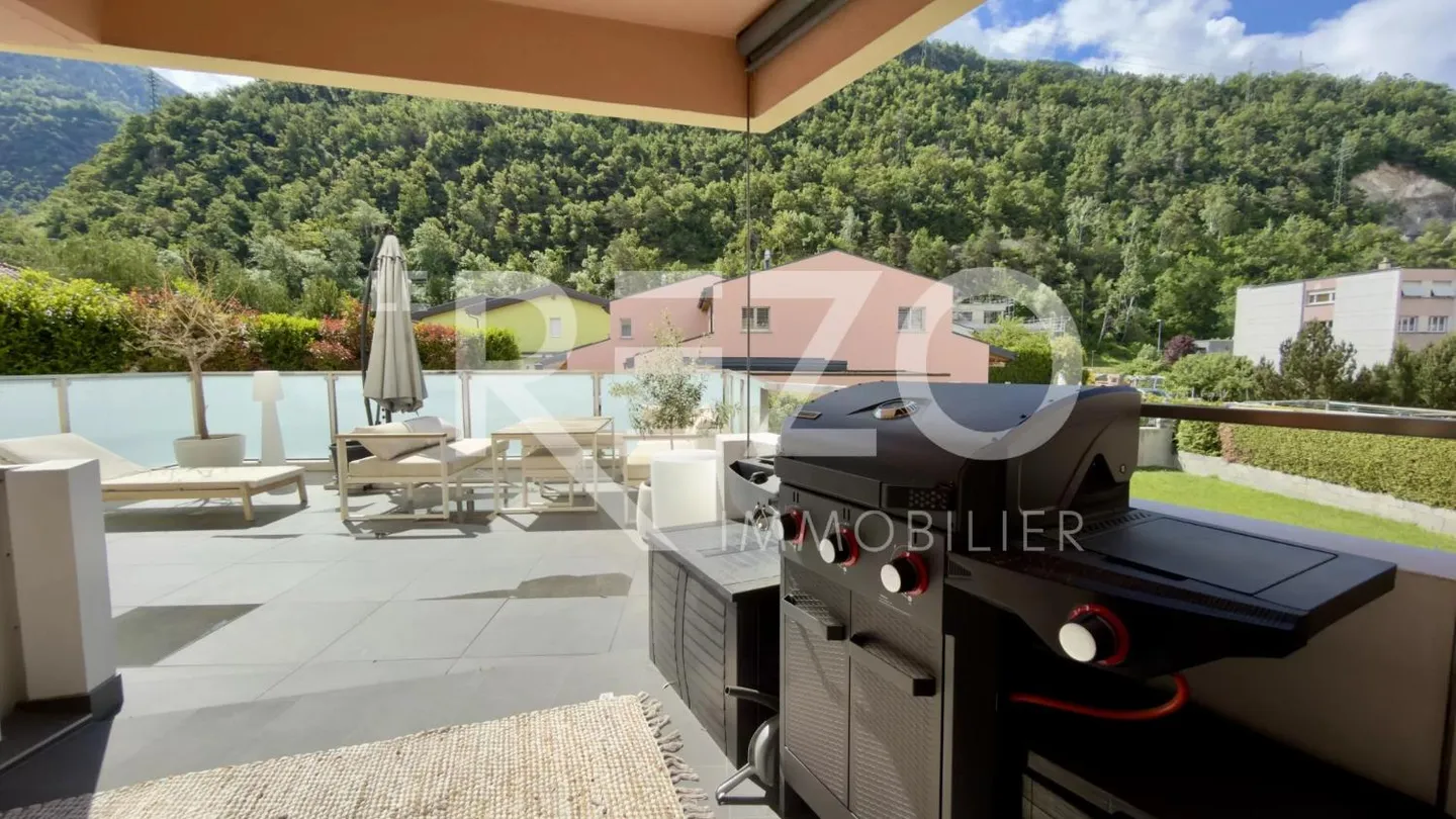 4,5-Zimmer-Wohnung mit großer Terrasse. Chippis. - Foto 2 von 13