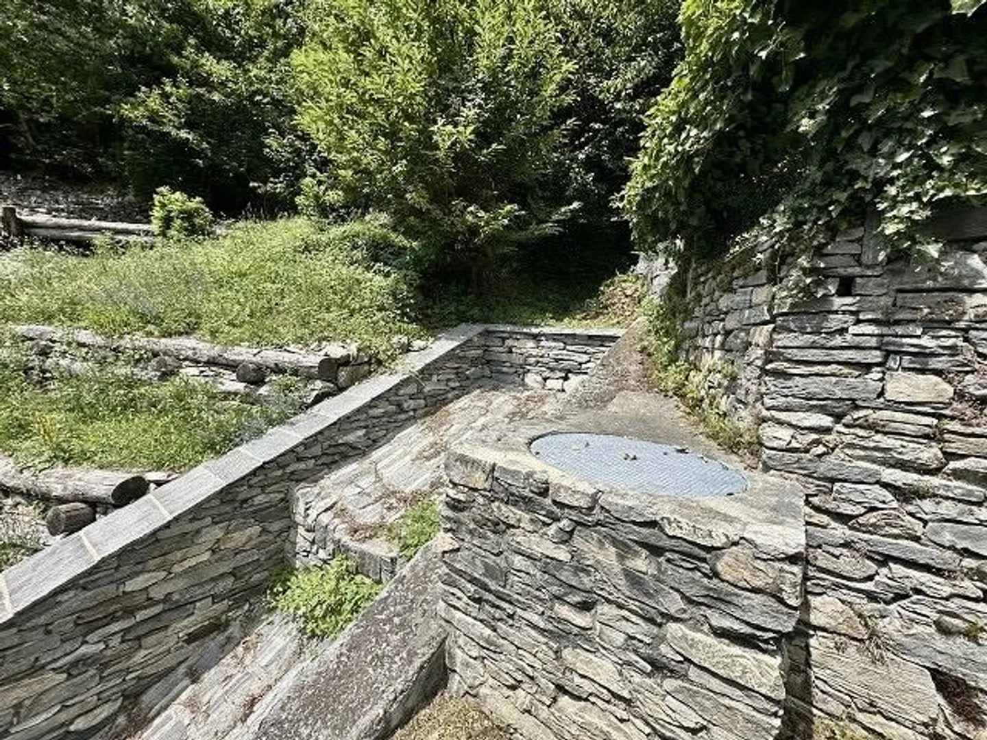 Rustico di 4 stanze con giardino in una posizione molto tranquilla e soleggiata... - Foto 23 di 34