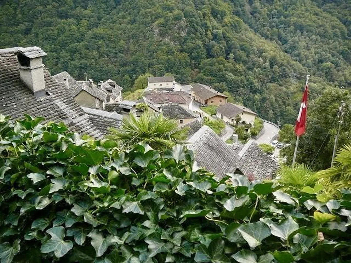 Rustico di 4 stanze con giardino in una posizione molto tranquilla e soleggiata... - Foto 29 di 34