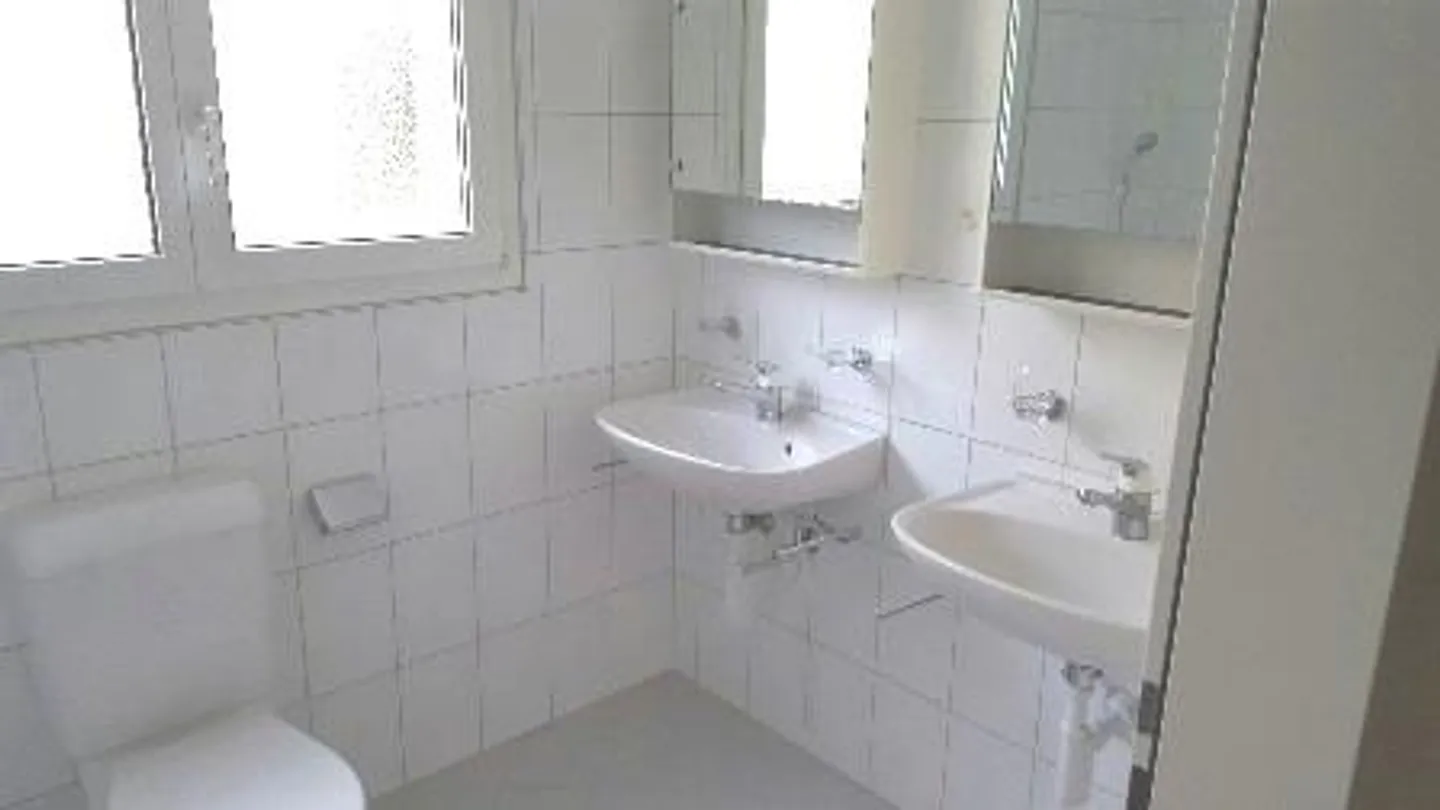 Spacieux et central - Votre nouveau chez-vous ? - Photo 3 sur 6