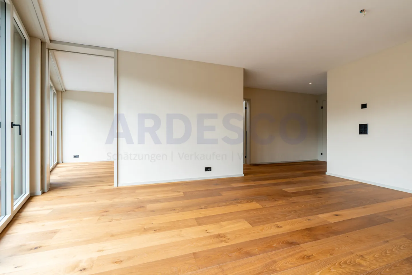 Modernes Apartment in historischer Villa - Foto 4 von 11