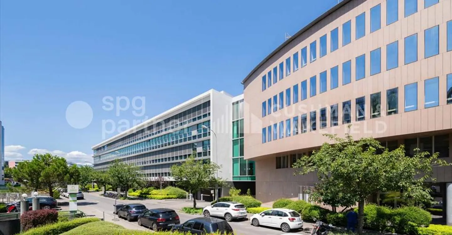 Immeuble mixte à louer - Photo 8 sur 13