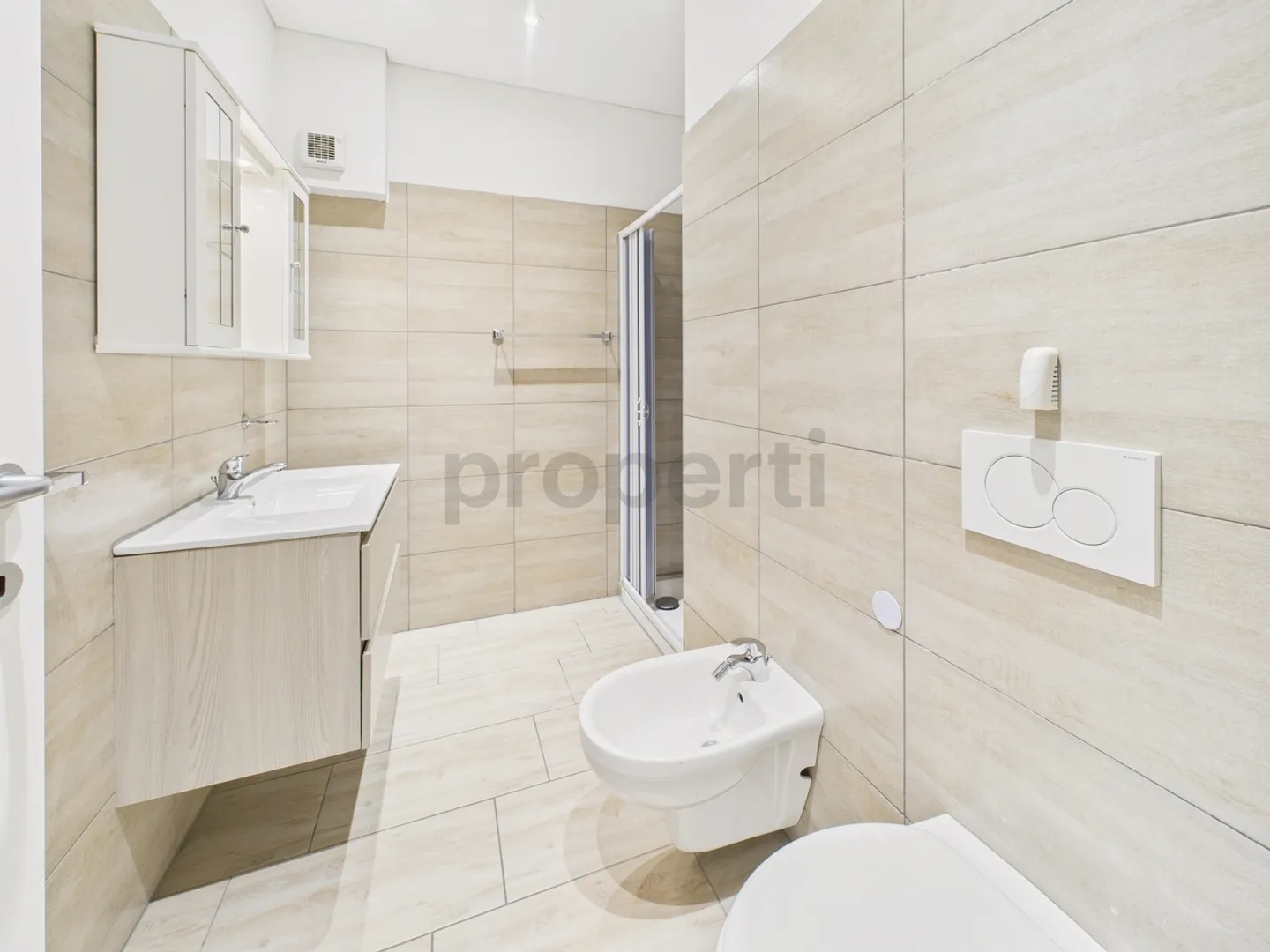 Modern Family Home with Garden - Photo 11 of 13