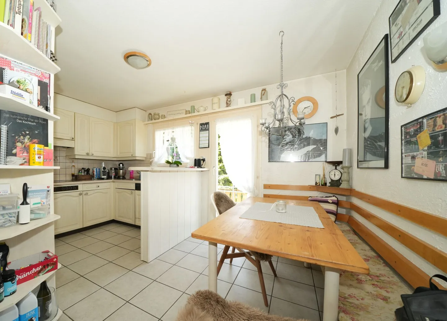 Freistehendes Einfamilienhaus mit grosszügigem Garten an zentraler Lage - Foto 10 von 10