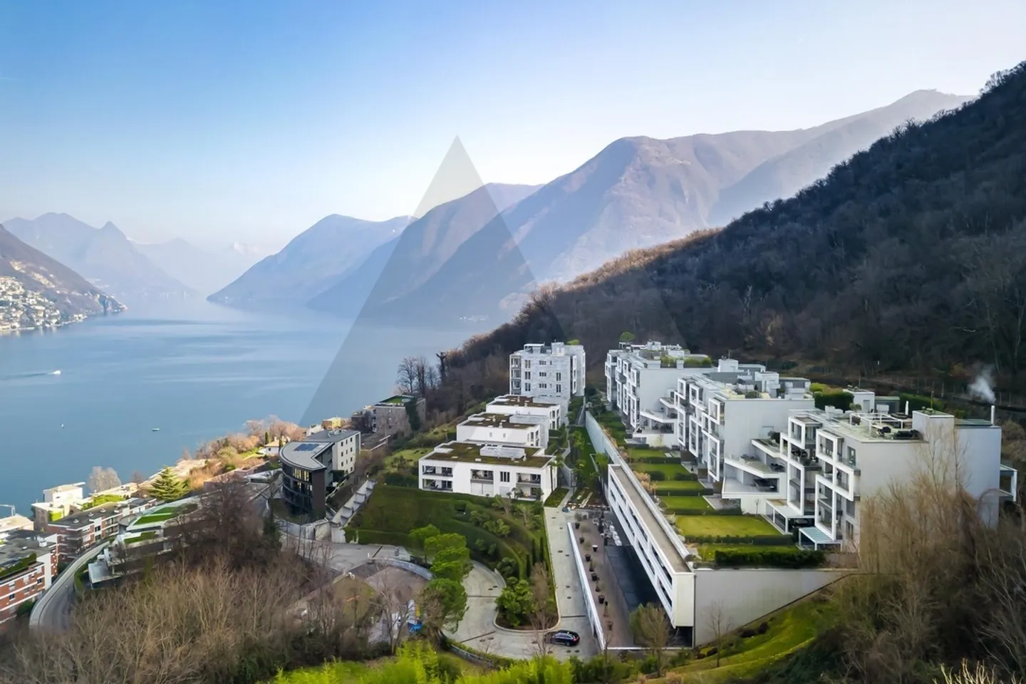 APPARTEMENT MEUBLÉ MODERNE AVEC SERVICES HÔTELIERS 5 ÉTOILES - Photo 2 sur 13