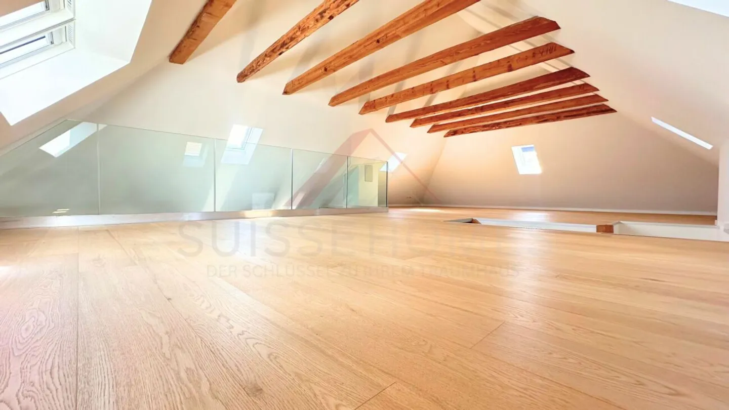 La Chaux-de-Fonds - Renovated duplex with mezzanine and unobstructed view in a mansion - Photo 8 of 11