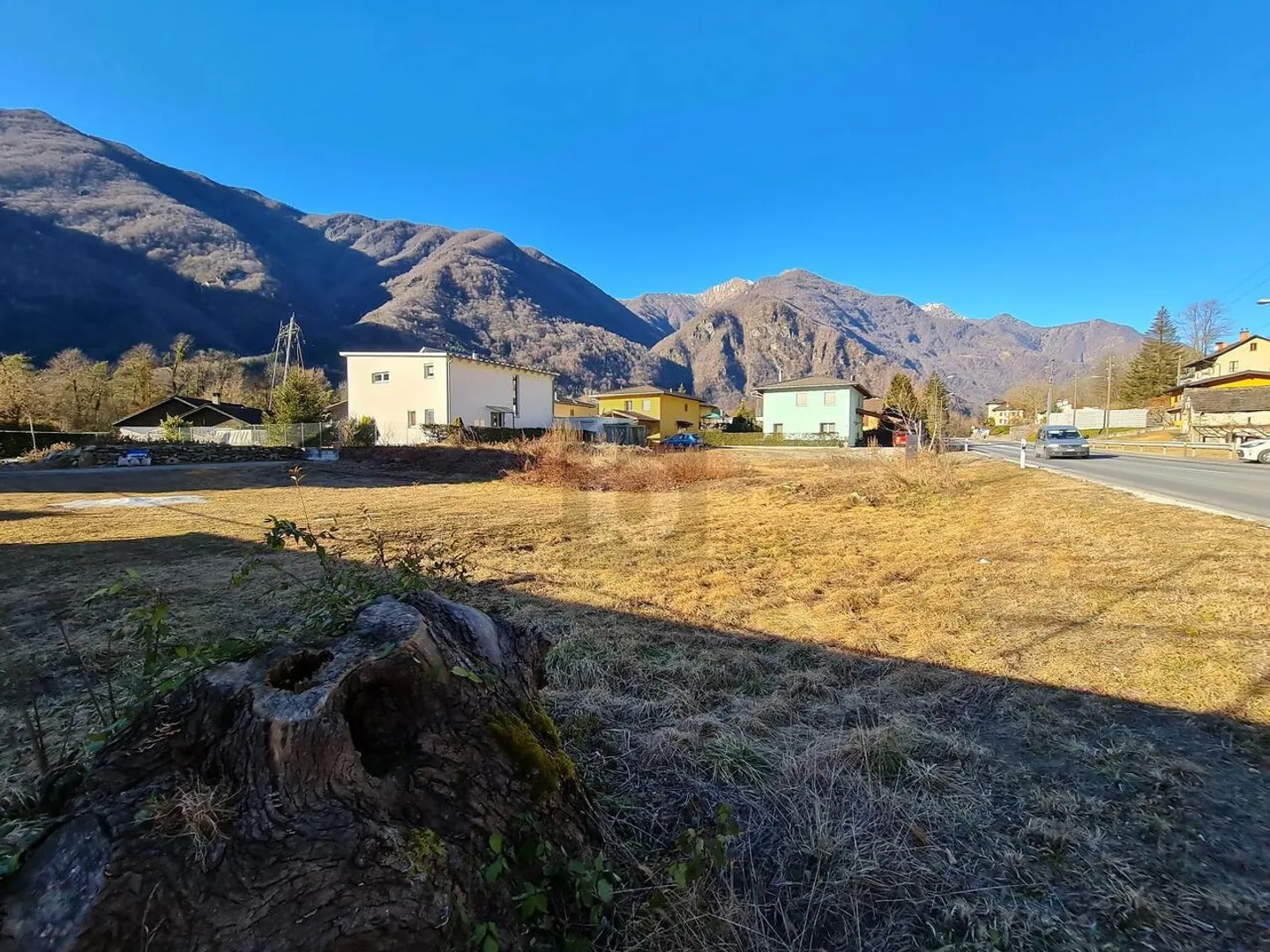Casa Familiare Moderna con Vista Montagna - Foto 2 di 5