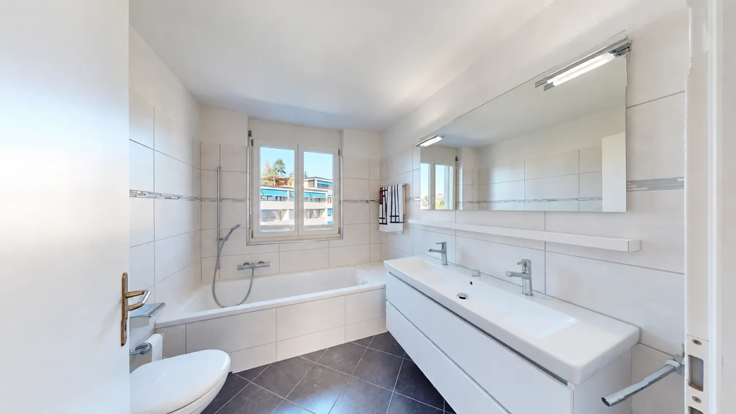 Vivere come in una casa unifamiliare! Due piani, 170m2 e due terrazze - Foto 2 di 3