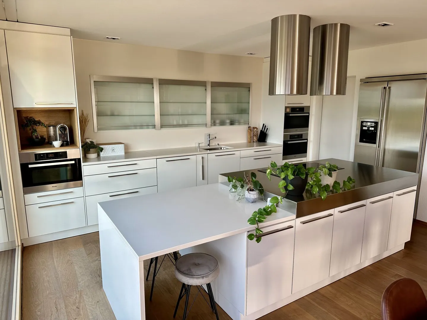 Stilvolle 5.5-Zimmer-Attikawohnung mit Weitsicht in bester Lage in der Steueroase - Foto 5 von 23