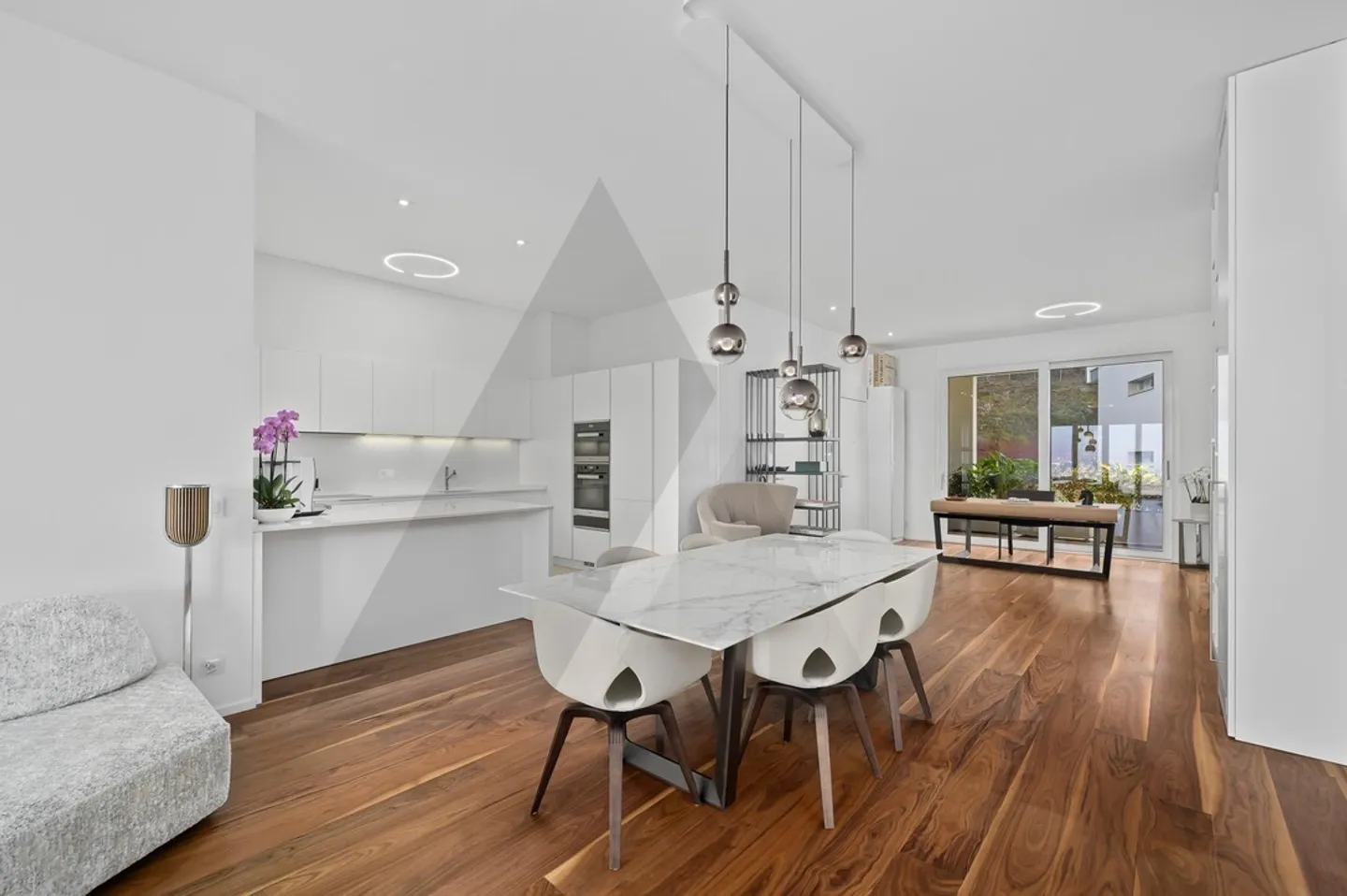 APPARTEMENT MEUBLÉ MODERNE AVEC SERVICES HÔTELIERS 5 ÉTOILES - Photo 7 sur 13