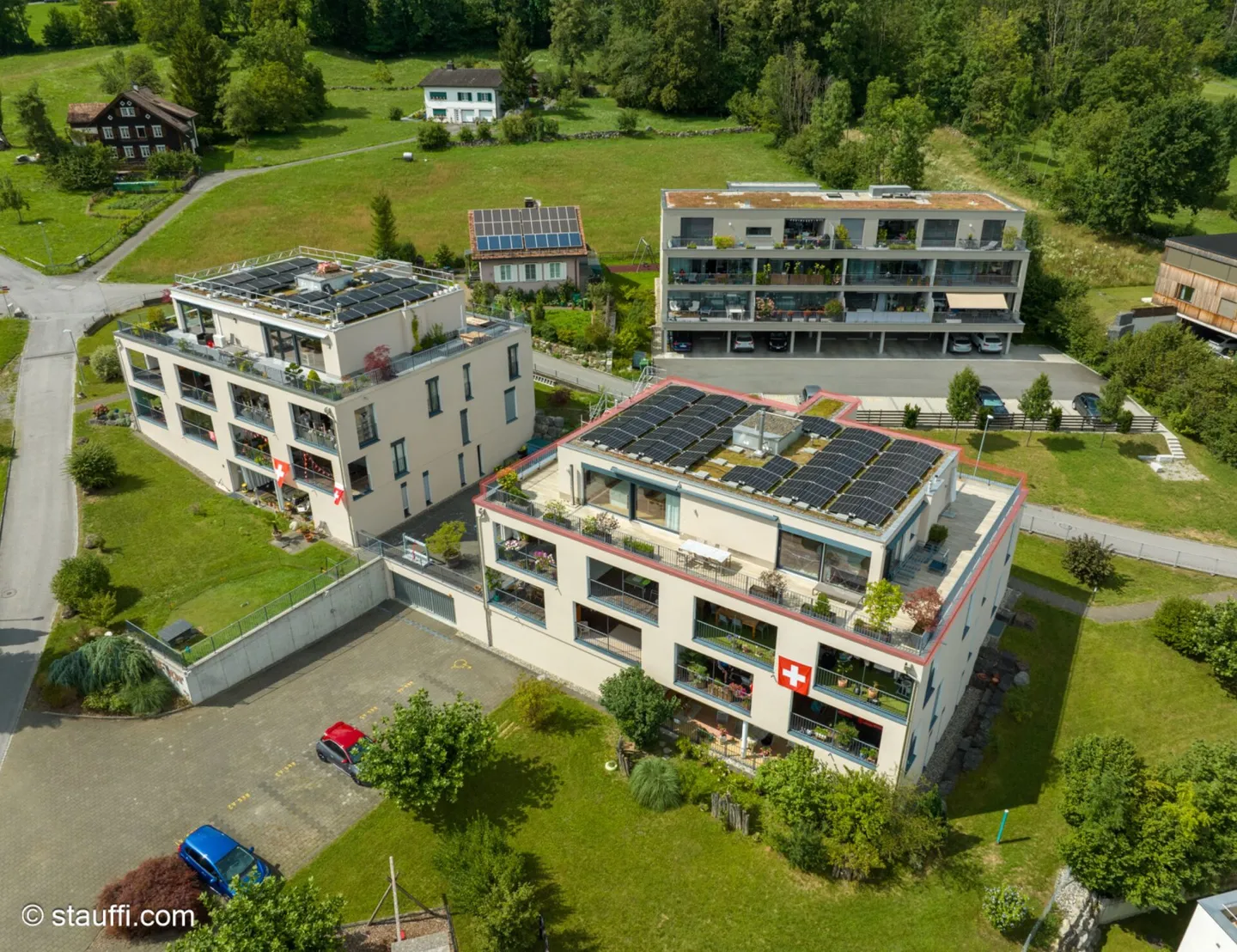 Stilvolle 5.5-Zimmer-Attikawohnung mit Weitsicht in bester Lage in der Steueroase - Foto 1 von 23