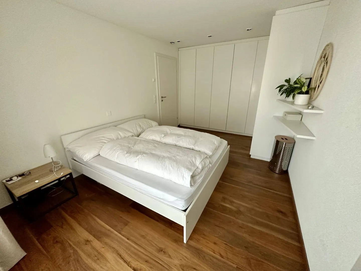 Stilvolle 5.5-Zimmer-Attikawohnung mit Weitsicht in bester Lage in der Steueroase - Foto 9 von 23