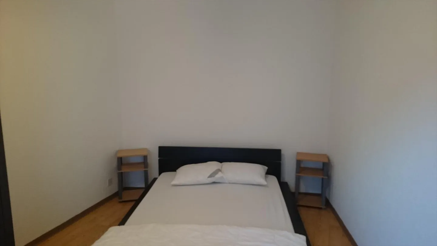 «Appartementhaus 2.5-02, helle 2.5-Zimmer Attikawohnung mit 2 Balkonen und wunderschöner Blick» - Foto 3 von 10