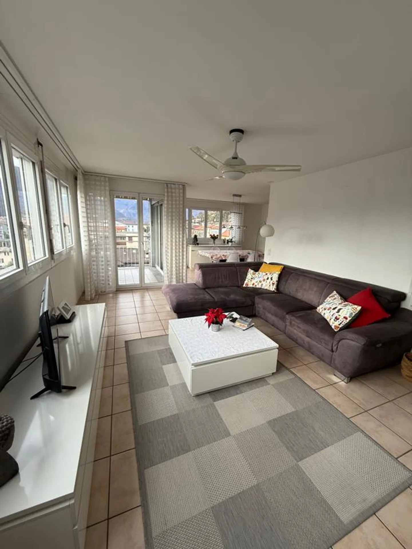 Helles Apartment mit Balkon - Foto 1 von 1