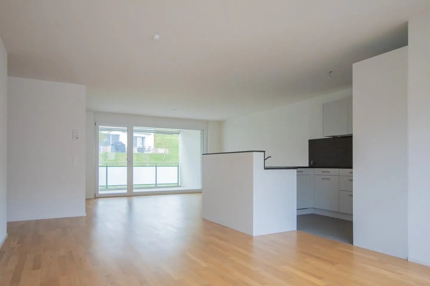 Appartement 4.5 pièces au rez-de-chaussée - en excellent état ! - Photo 2 sur 9