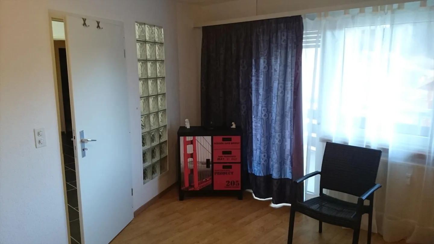 «Appartementhaus 2.5-02, helle 2.5-Zimmer Attikawohnung mit 2 Balkonen und wunderschöner Blick» - Foto 5 von 10