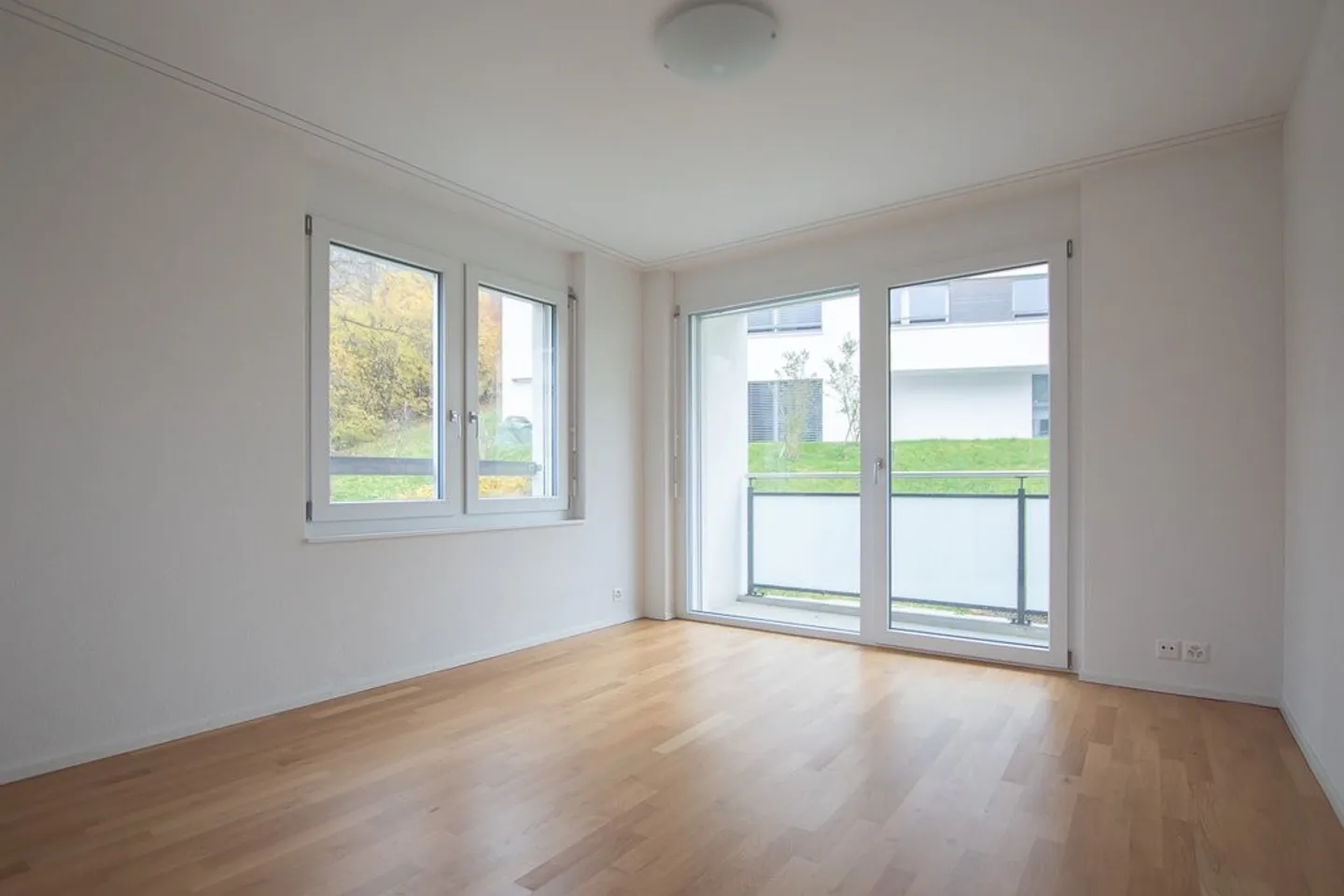 Appartement 4.5 pièces au rez-de-chaussée - en excellent état ! - Photo 3 sur 9