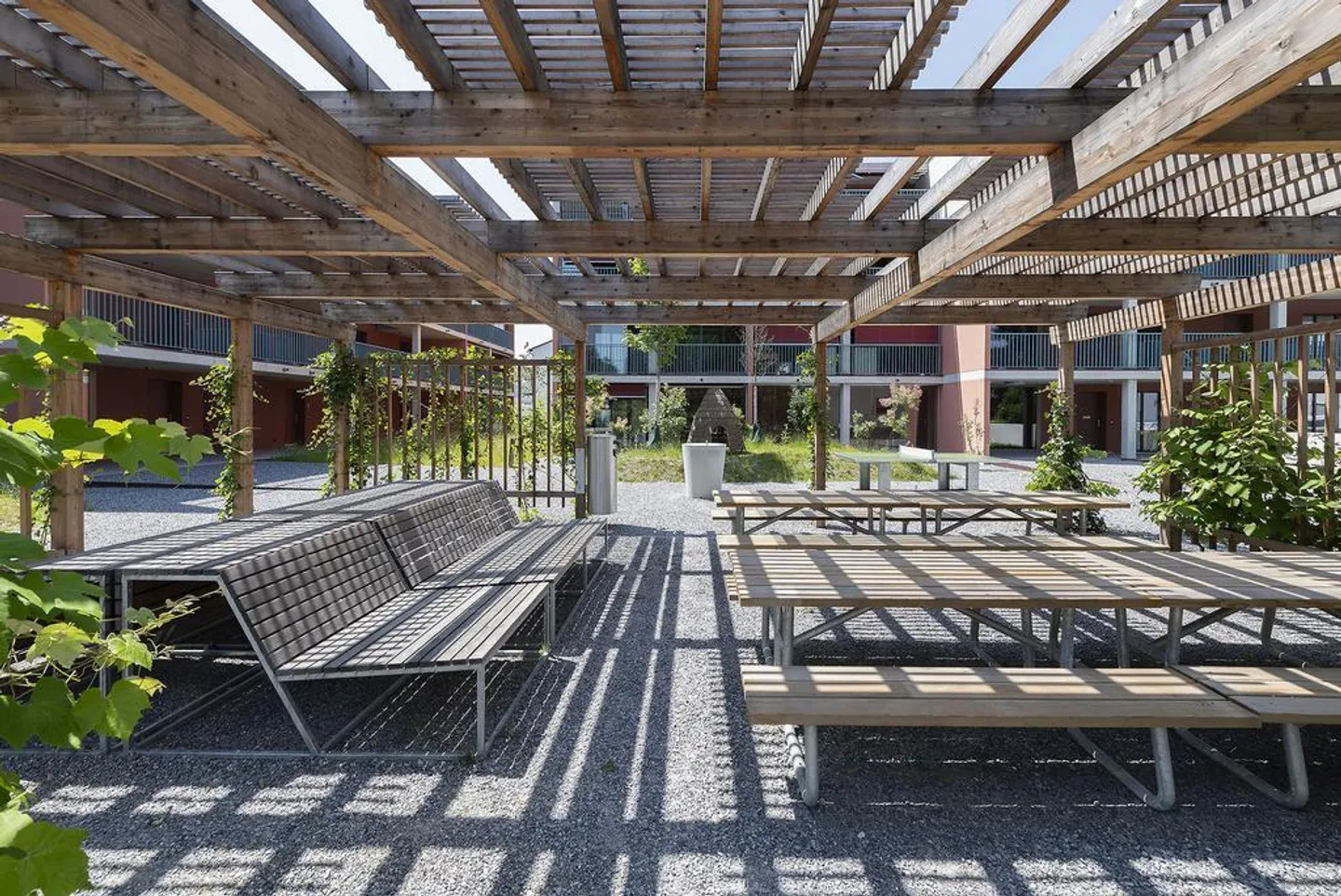 Appartement moderne de 2,5 pièces - Photo 2 sur 9