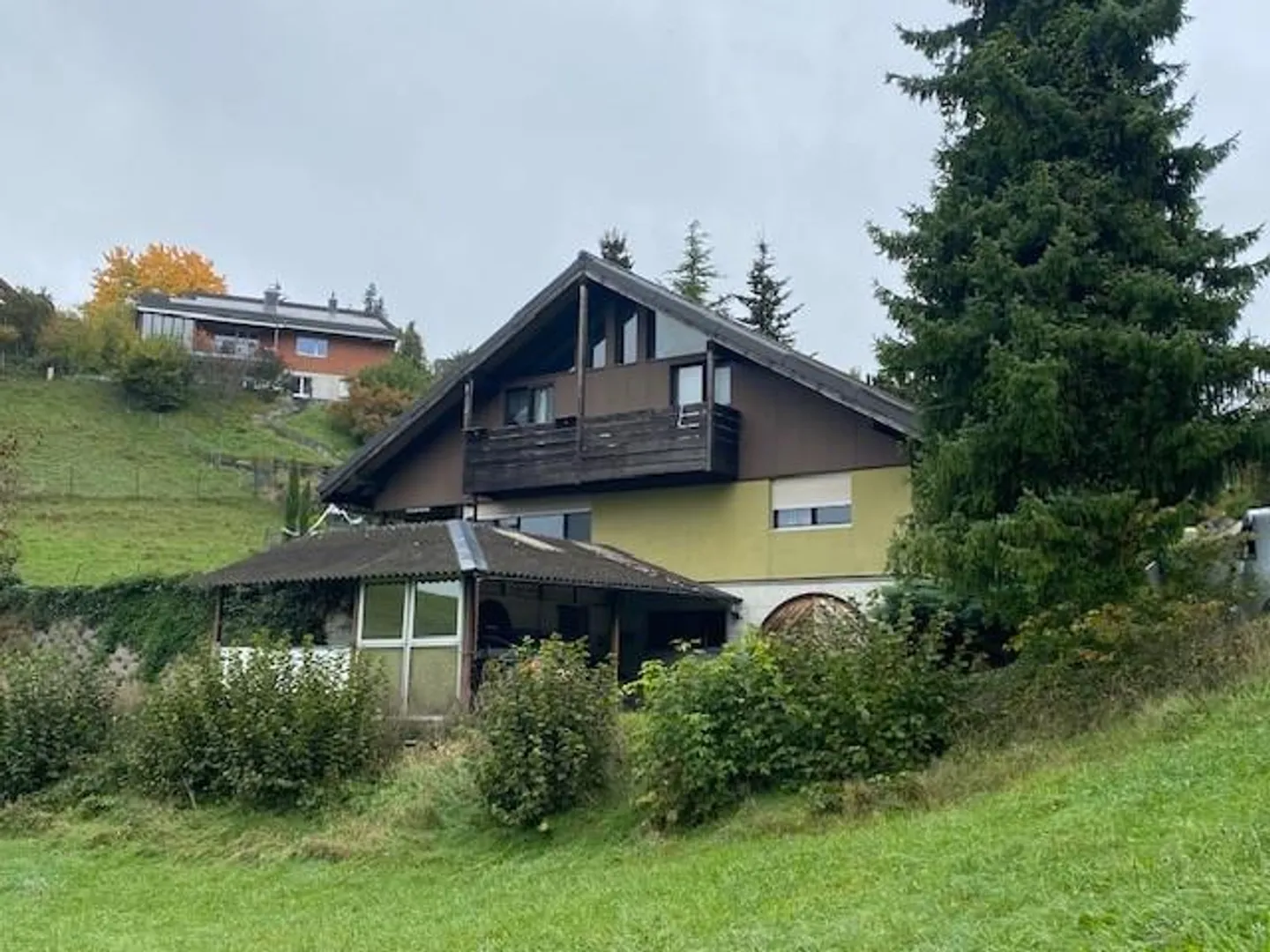 EFH mit unverbaubarer Aussicht - Foto 1 von 8