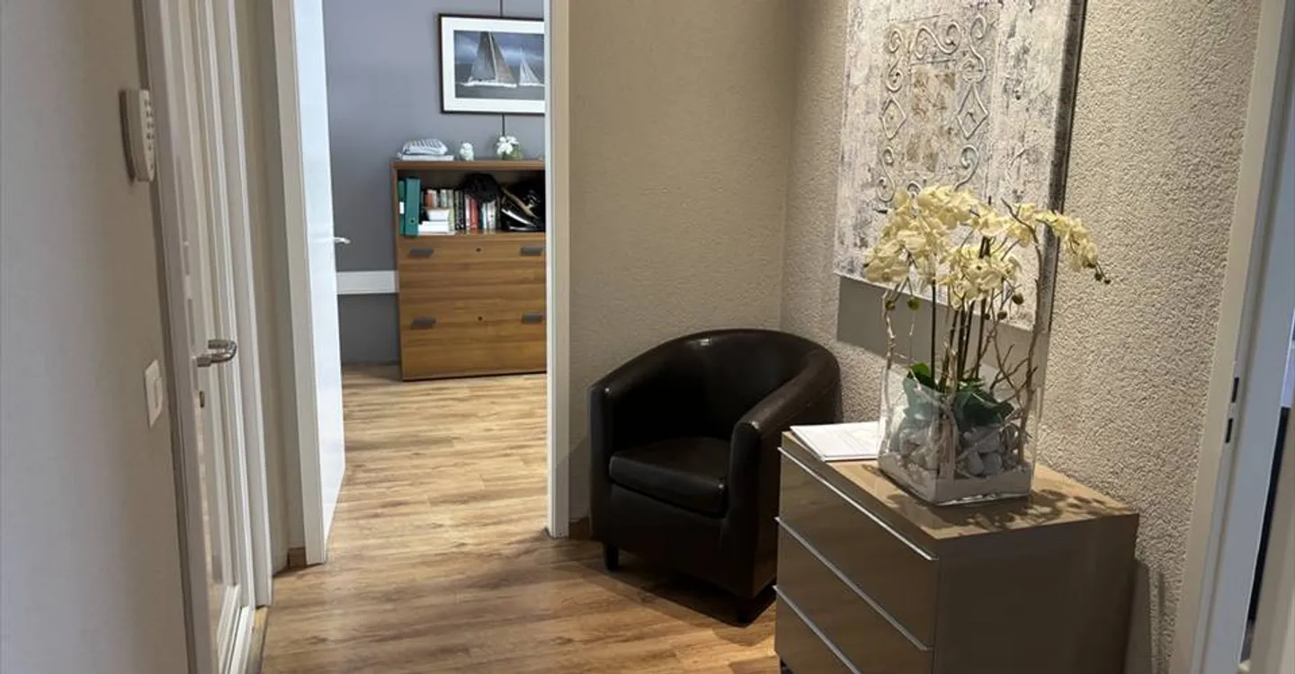 Office space for rent - Photo 2 of 5